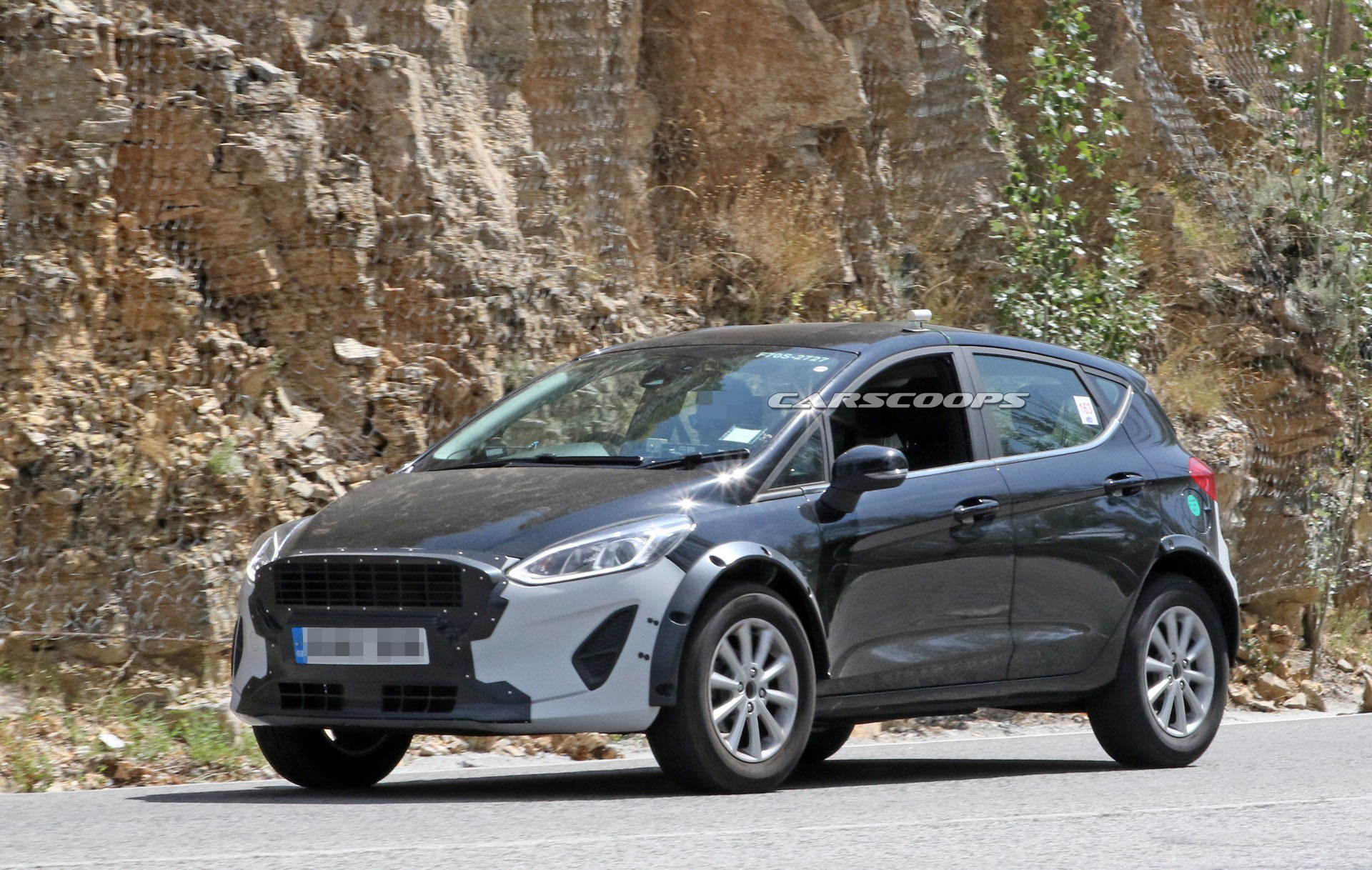 Ford-B-SUV-Spy-3 Ford B-Segment Crossover Spied, Could Be The New EcoSport