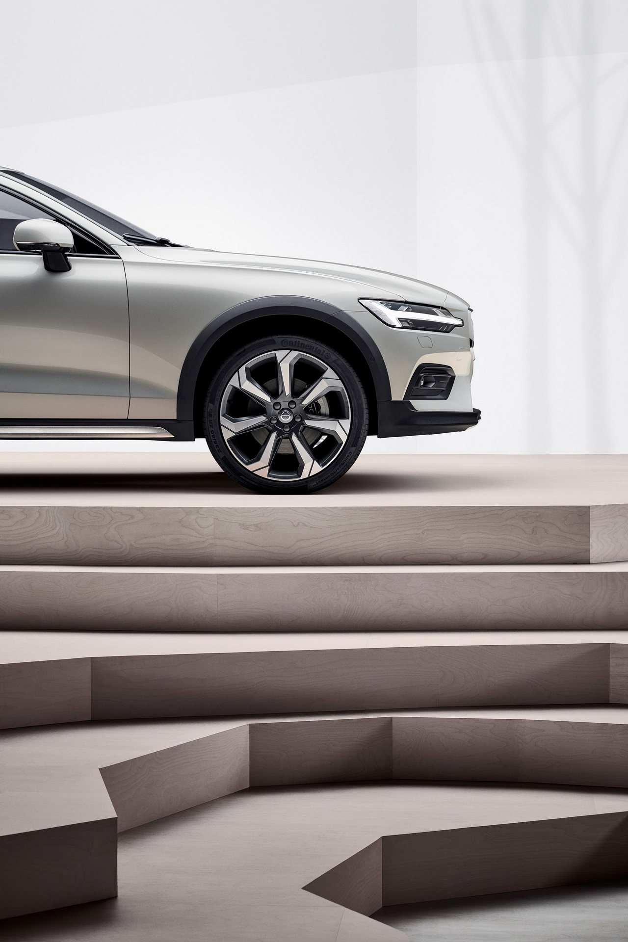 volvo-v60-cross-country-all-new-unveiled-3 Volvo’s All-New V60 Cross Country Ready To Be All Things To All People