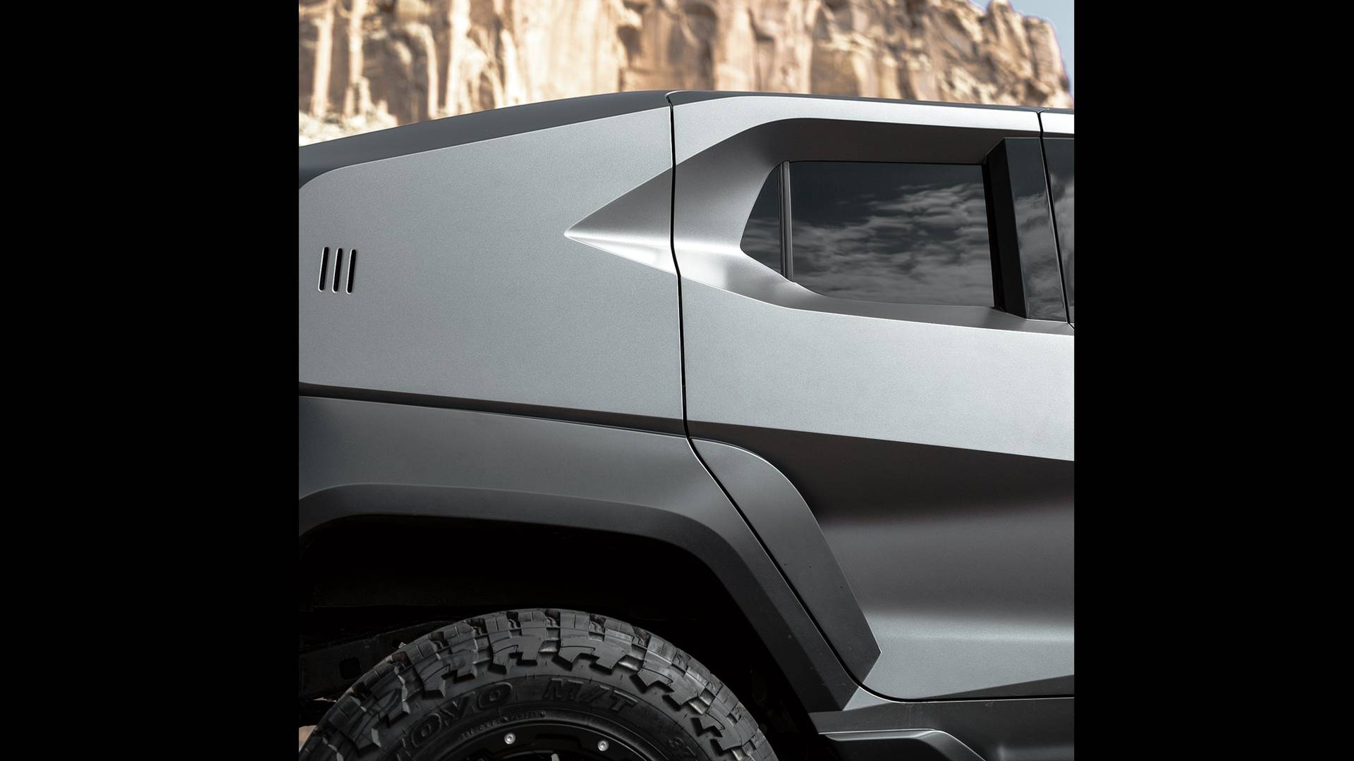 Rezvani-Tank-X-4 Rezvani Tank X Is A $260,000, Hellcat-Powered Beast