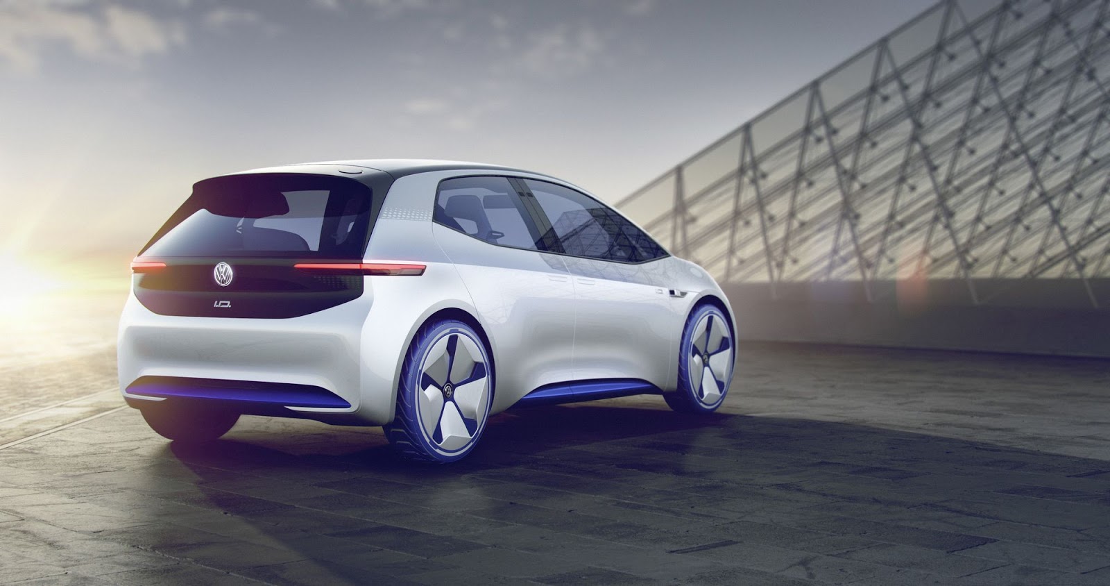 VW-ID-Hatch-2 Volkswagen I.D. Electric Hatch Will Be Available With Three Different Batteries
