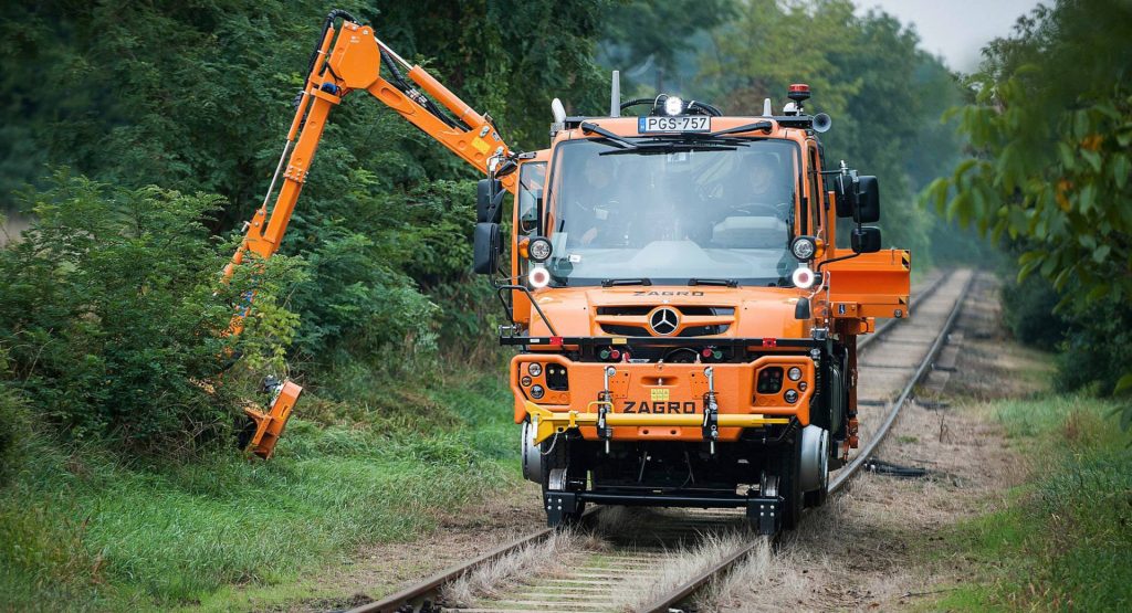  Mercedes-Benz Has Created A Unimog That’s Ideal For Rail Jobs