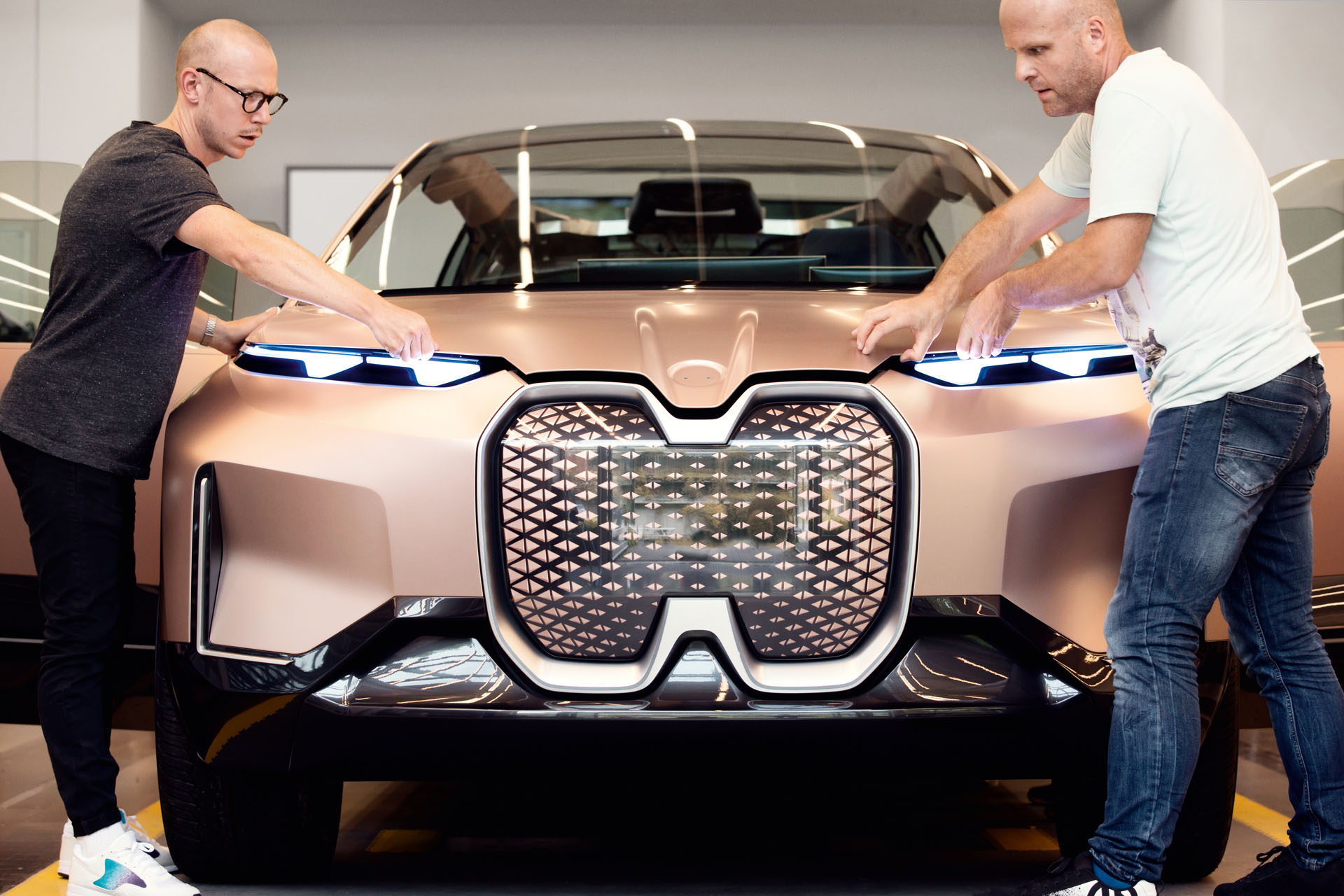 bmw-vision-inext-065 BMW Vision iNext Shows The Way Forward For A New Electric SUV