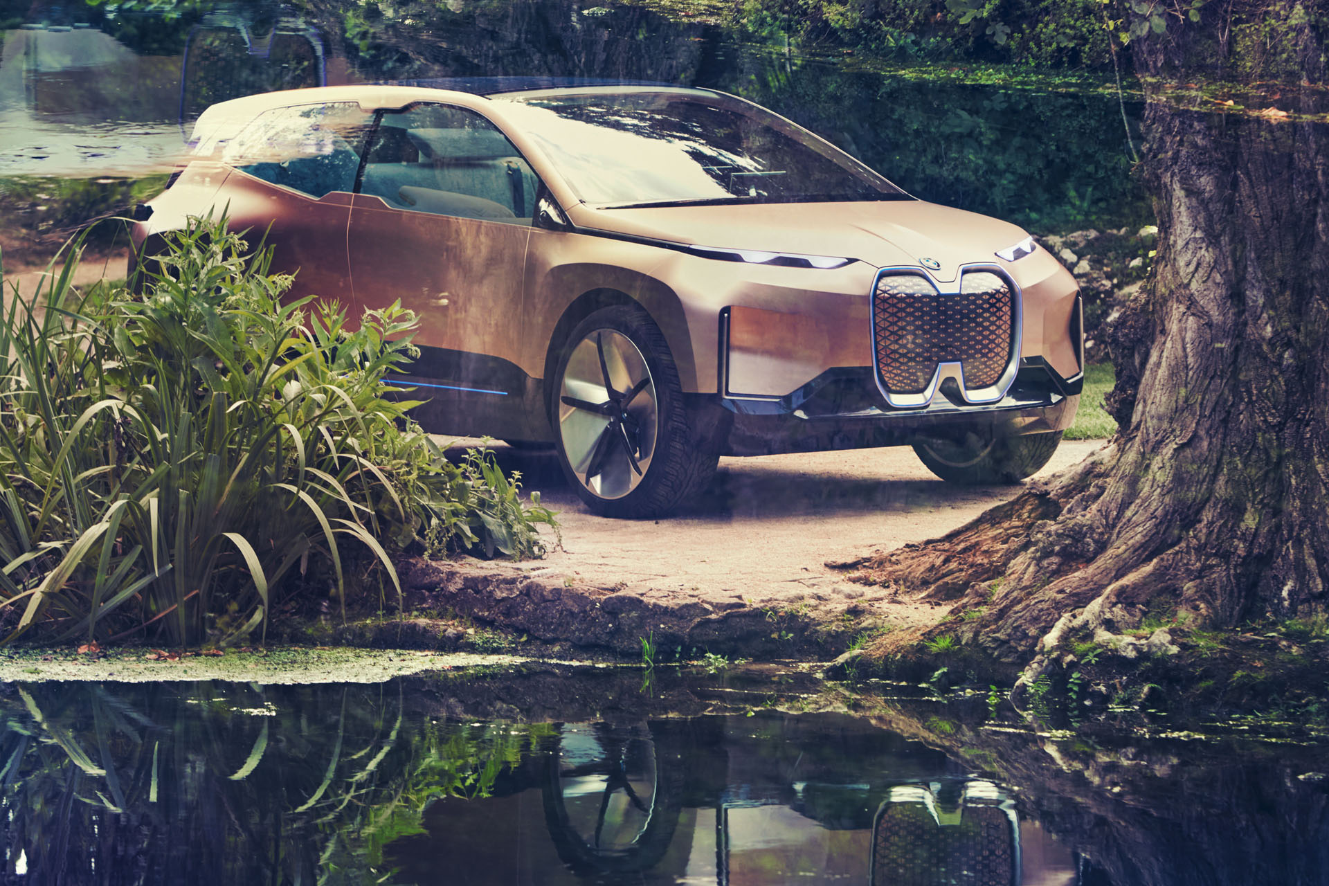 bmw-vision-inext-027 BMW Vision iNext Shows The Way Forward For A New Electric SUV