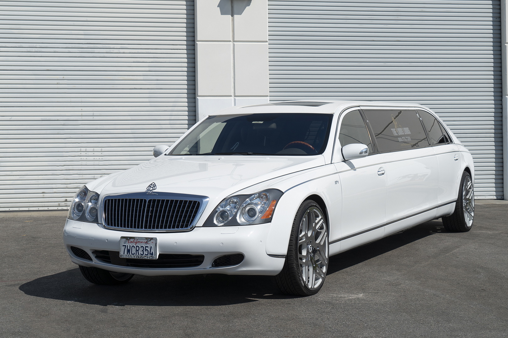 maybach-forgiato-wheels-1 Two-Tone Paint And Huge Rims Are One Way To Make Your Mercedes-Maybach S600 Stand Out