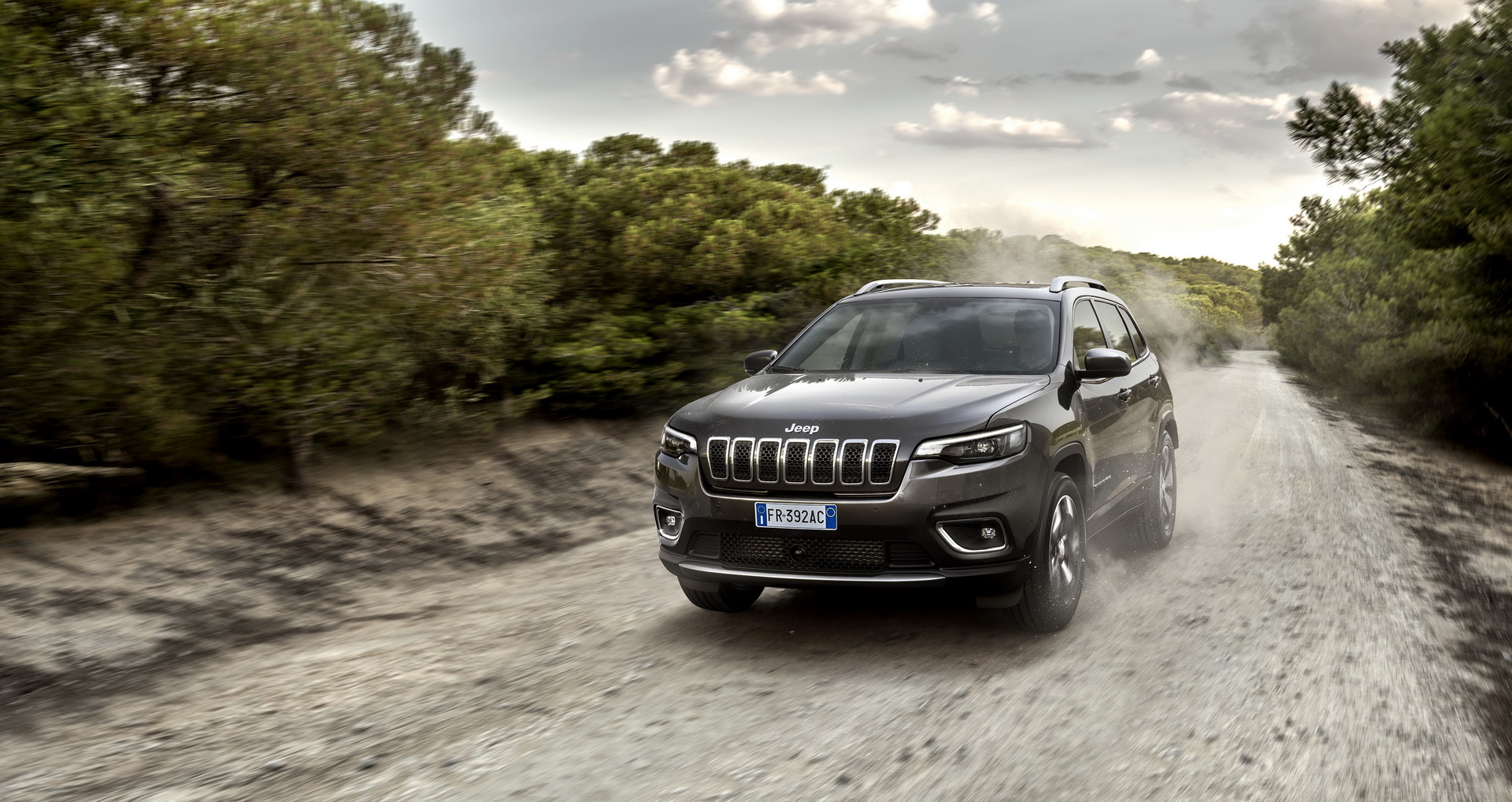 New Jeep Cherokee 2019-55 Europe’s 2019 Jeep Cherokee Gains New 150 PS 2.2L Diesel