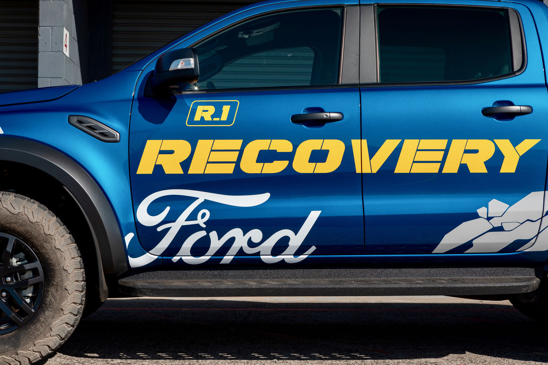 Ford Performance Ranger Raptor Supercars Recovery Vehicle Livery Profile copy Ford Ranger Raptor Is Supercars Championship’s Official Recovery Vehicle
