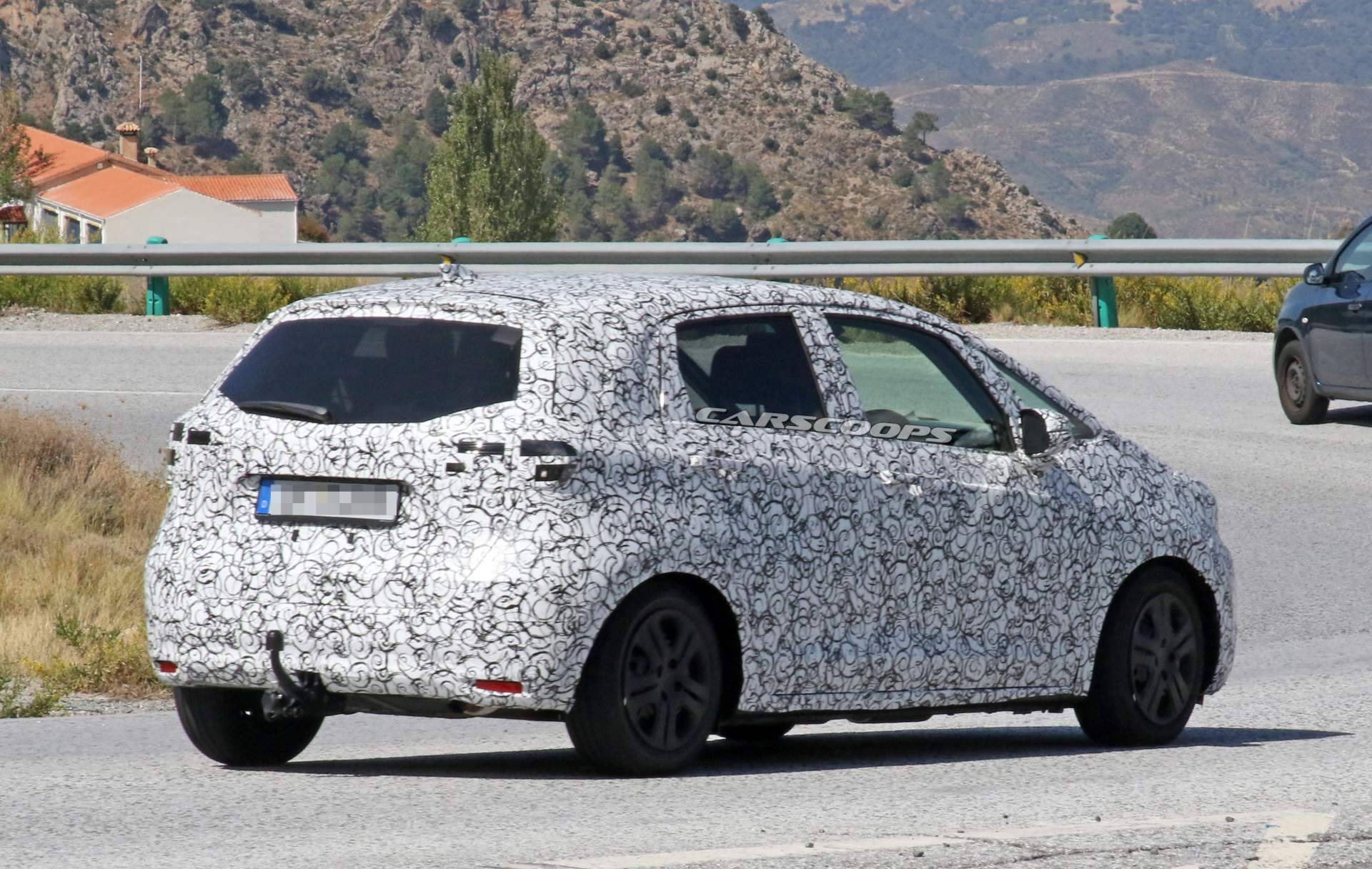 2020-Honda-Jazz-spy-shots-10 2020 Fit / Jazz To Debut In Tokyo Alongside JDM Honda e And Accord