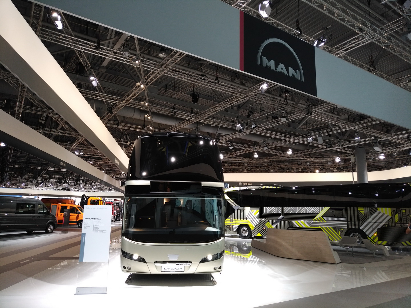 traton-group-2018-iaa-119 VW Truck & Bus Becomes TRATON Group, Wants To Revolutionize Global Transportation