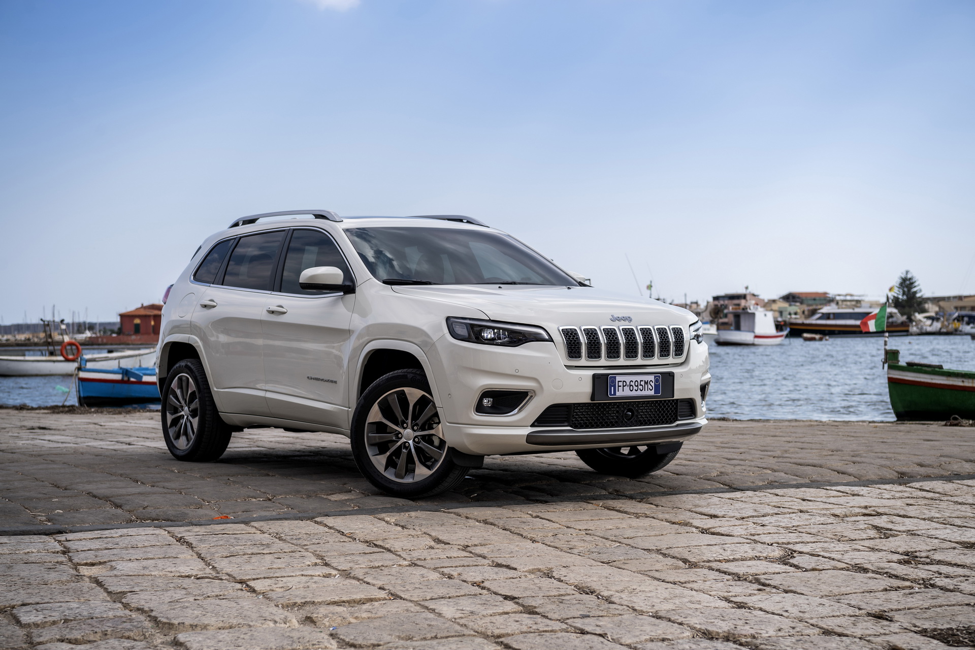 New Jeep Cherokee 2019-7 Europe’s 2019 Jeep Cherokee Gains New 150 PS 2.2L Diesel