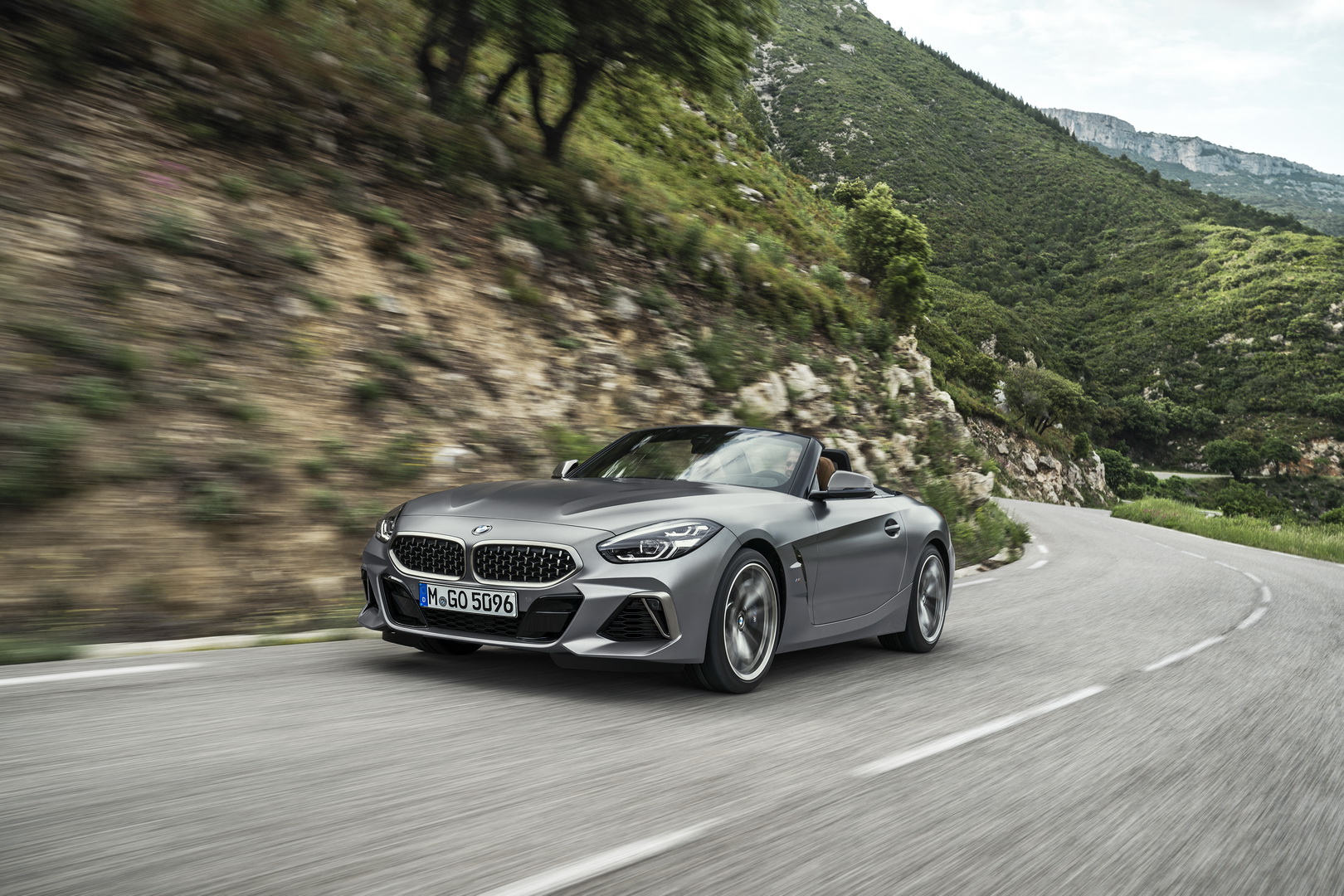 2019-bmw-z4-6 BMW’s Paris Auto Show Lineup Announced, Includes New Z4, 8-Series Models