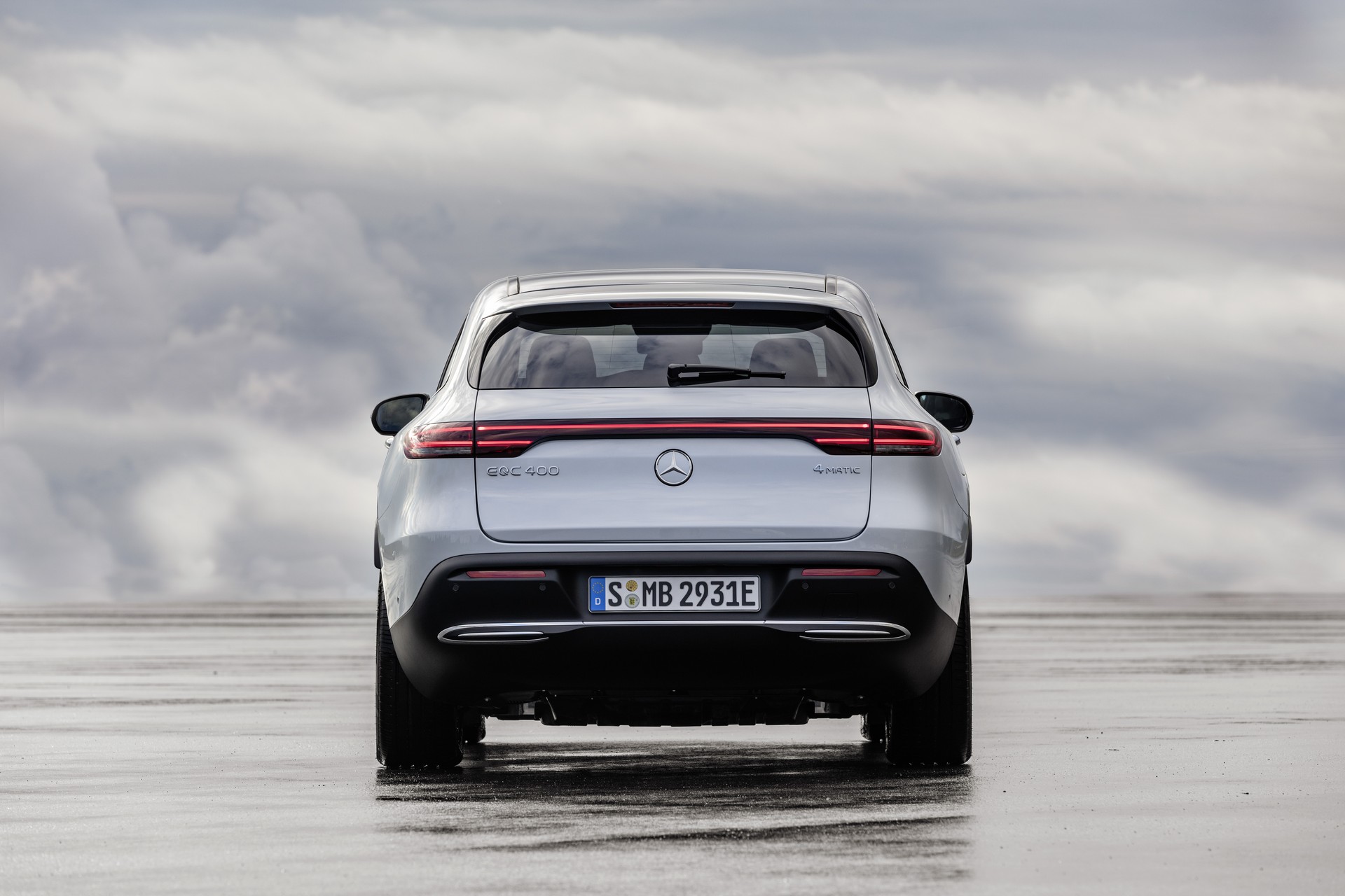 Mercedes-EQC-35 Mercedes Enters The Electric Era With All-New EQC Crossover