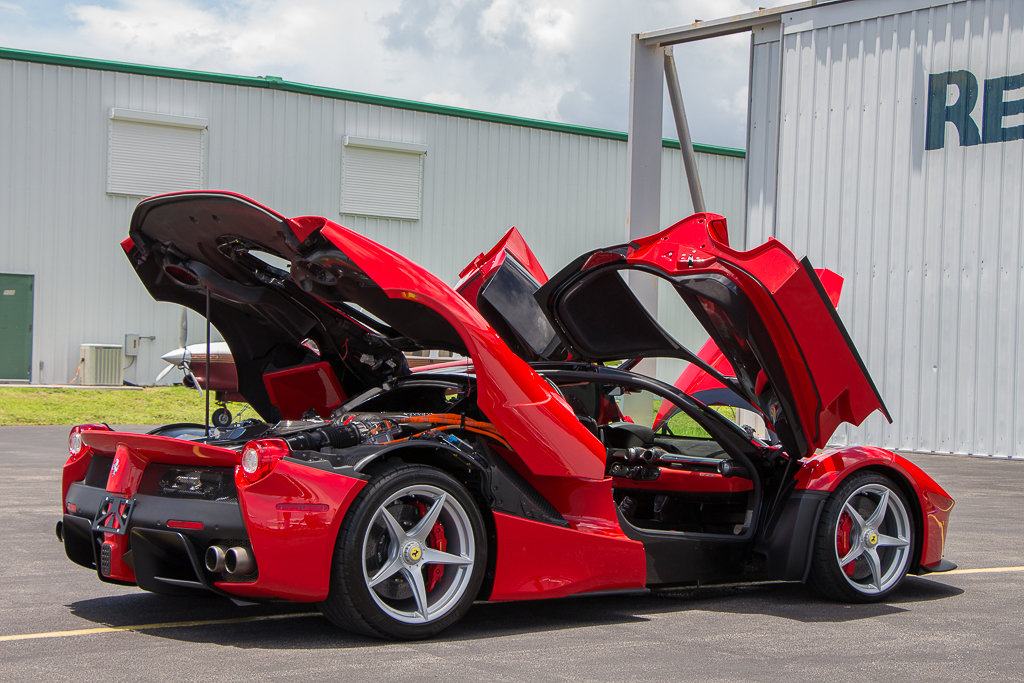 2015-LaFerrari-Auction-43 2015 LaFerrari Fails To Sell On Online Auction Despite $3.1 Million Bid