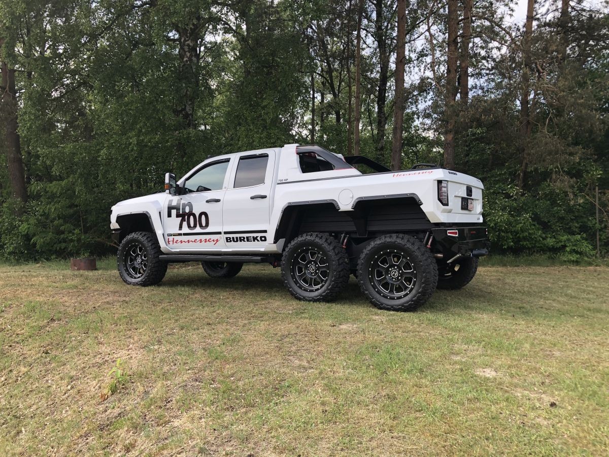 Bureko-6x6-based-on-Chevrolet-Silverado-20 Chevy Silverado Goes To Czech Republic, Returns As The Brutal Bureko 6×6