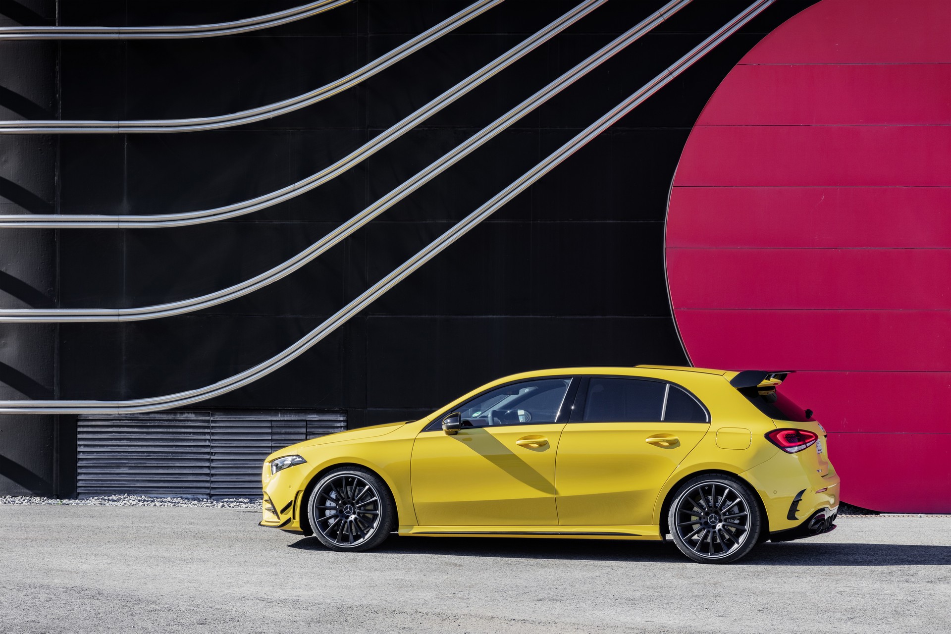 Mercedes-AMG A35 4MATIC-21 Mercedes-AMG A35 Goes Official With All-Wheel Drive And 301 HP