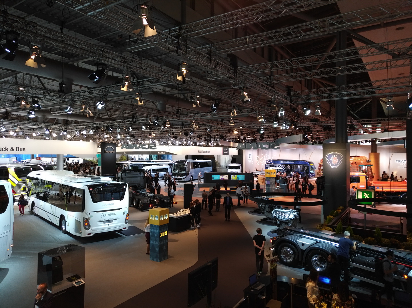 traton-group-2018-iaa-212 VW Truck & Bus Becomes TRATON Group, Wants To Revolutionize Global Transportation