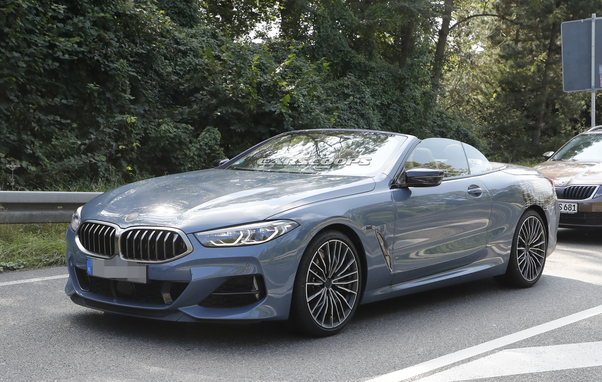 2019-bmw-8series-cabrio-drops-most-camo-1 New BMW 8-Series Convertible Pictures Leave Little To The Imagination