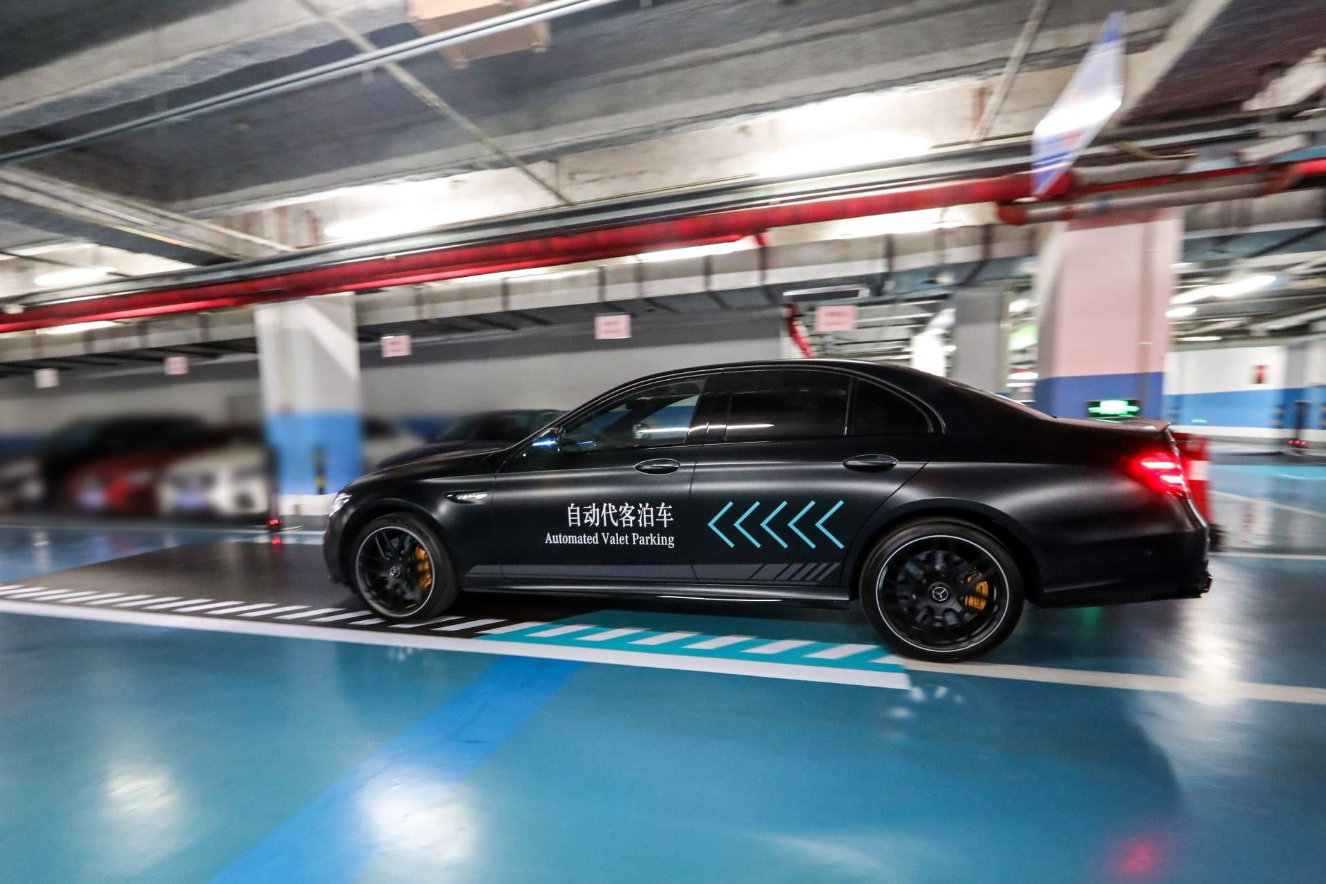Daimler und Bosch präsentieren erstmalig fahrerloses Parken in China
Daimler and Bosch jointly premiere Automated Valet Parking in China Daimler And Bosch’s Automated Valet Parking Is Go, See How It Works