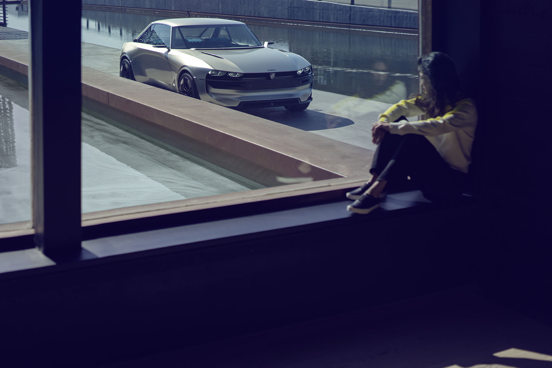 PEUGEOT_e-LEGEND_2058793-392n3a64k2 Peugeot e-Legend Concept Takes Retro Design Into The Future In Paris