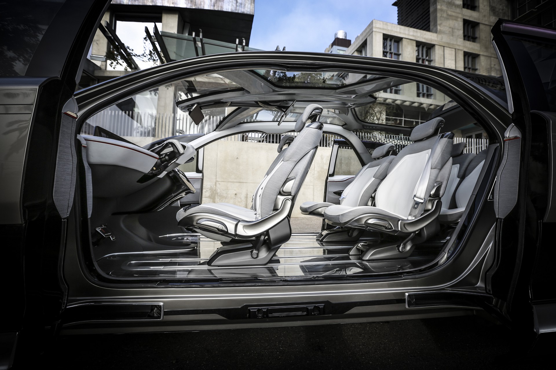 Chrysler Portal Concept-17 Chrysler Portal Concept Reportedly Going Into Production In 2020