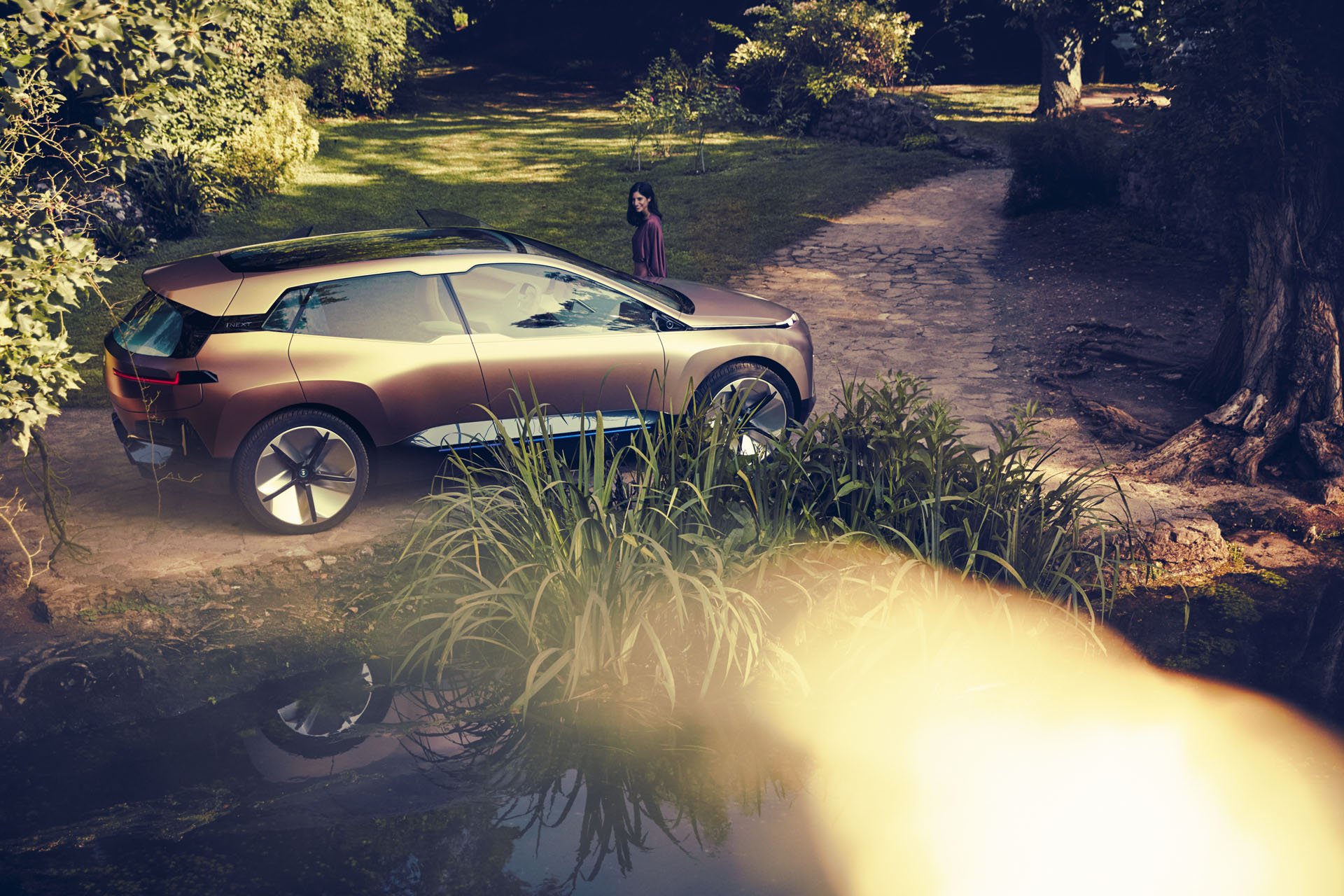 bmw-vision-inext-114 BMW Vision iNext Shows The Way Forward For A New Electric SUV