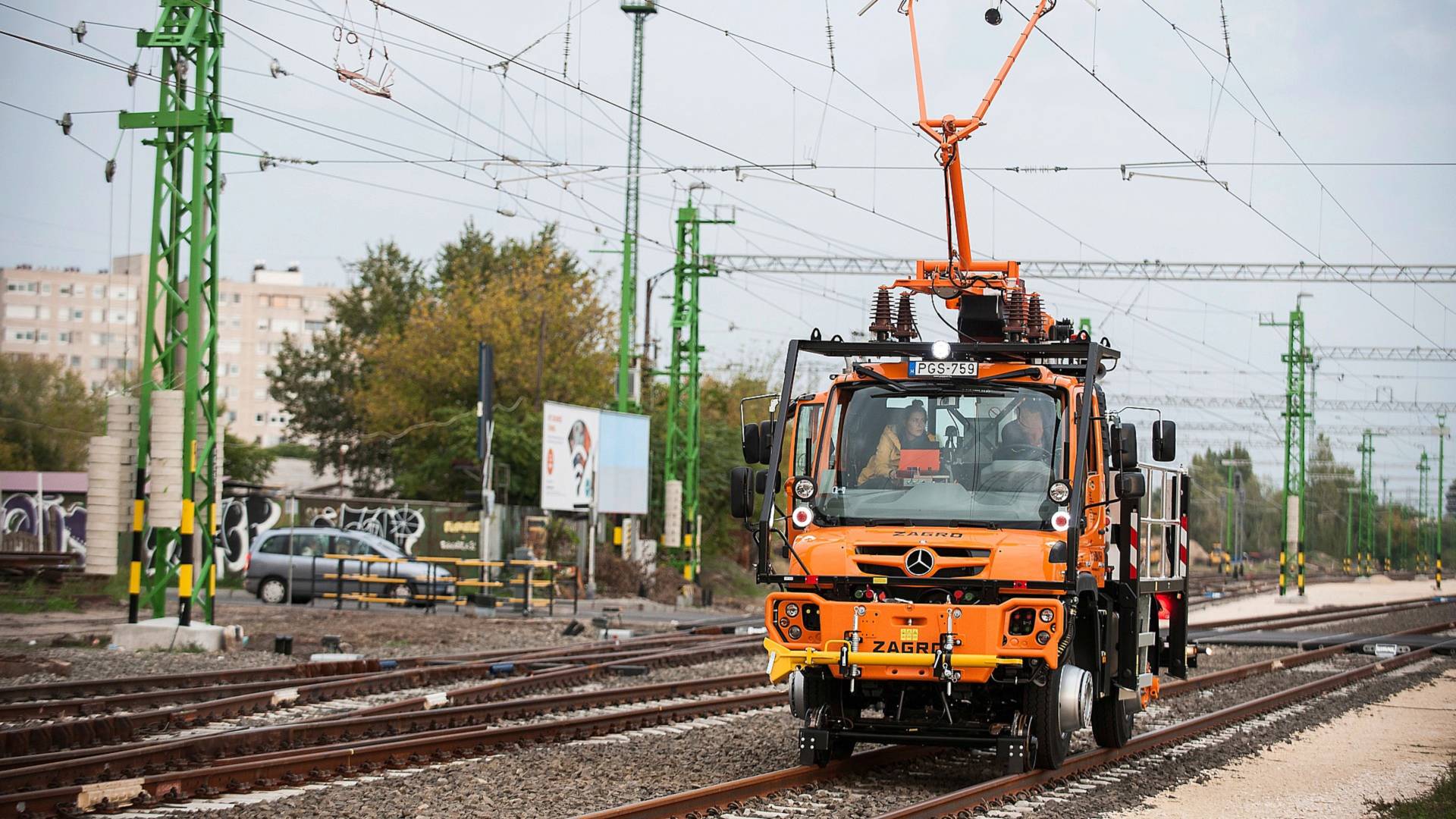 Mercedes-Benz-Unimog-Rail-13 Mercedes-Benz Has Created A Unimog That’s Ideal For Rail Jobs