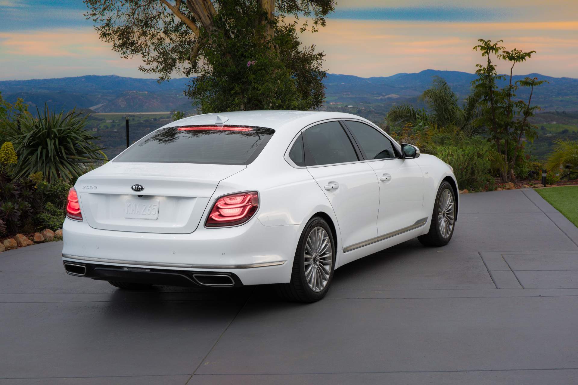 2019 K900 2019 Kia K900 Detailed As Sales Debut Draws Nearer, Pricing TBA