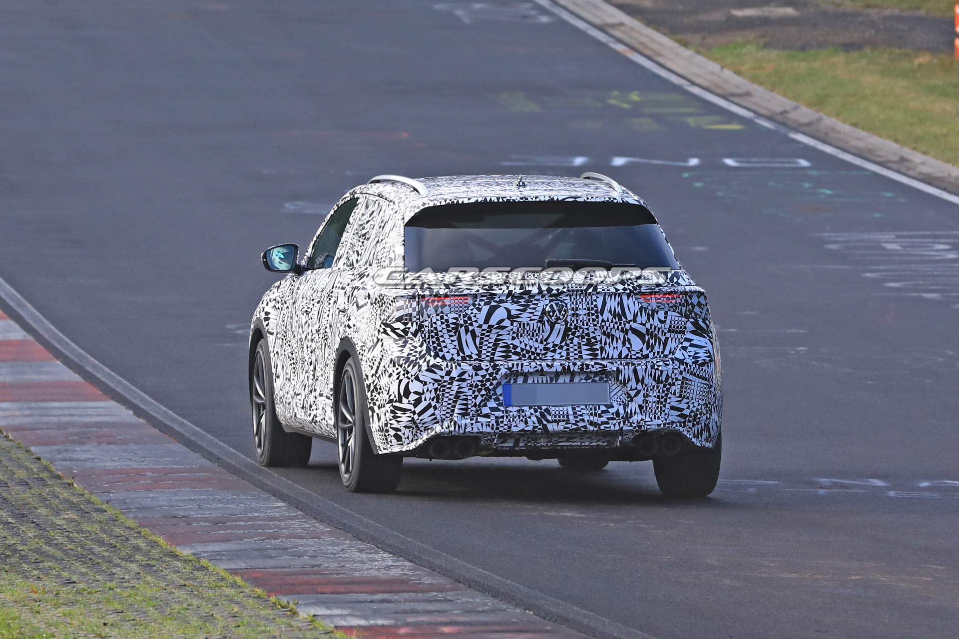 VW-T-Roc-R-spy-shots-33 VW T-Roc R Parades Final Production Body At The Nürburgring