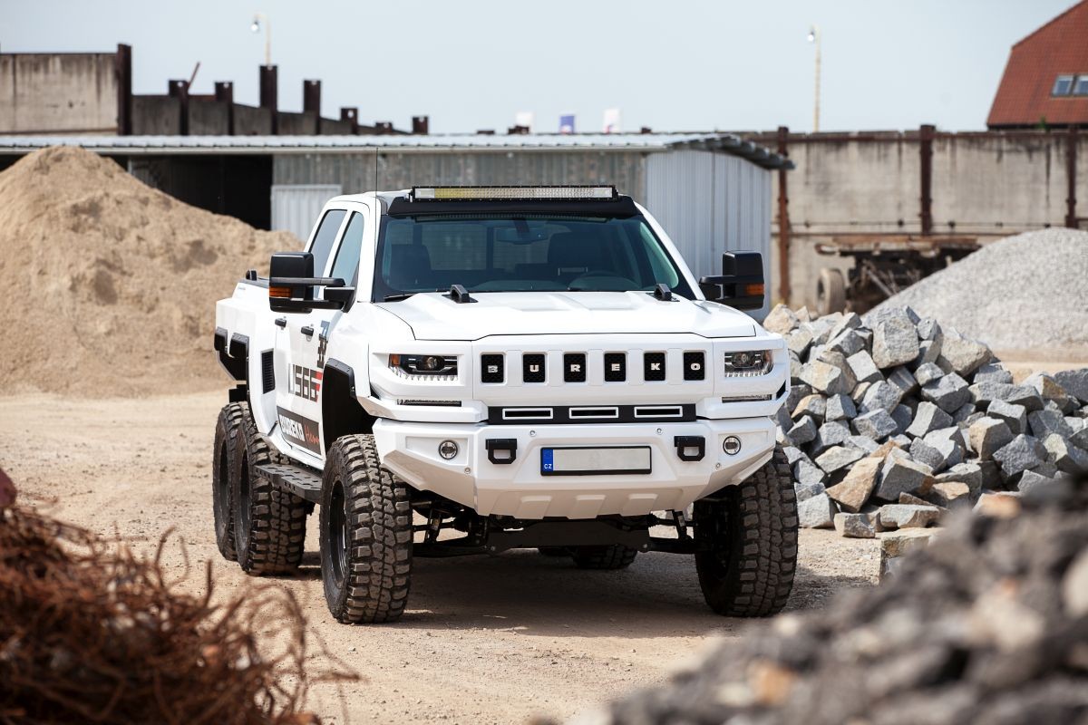 Bureko-6x6-based-on-Chevrolet-Silverado-26 Chevy Silverado Goes To Czech Republic, Returns As The Brutal Bureko 6×6