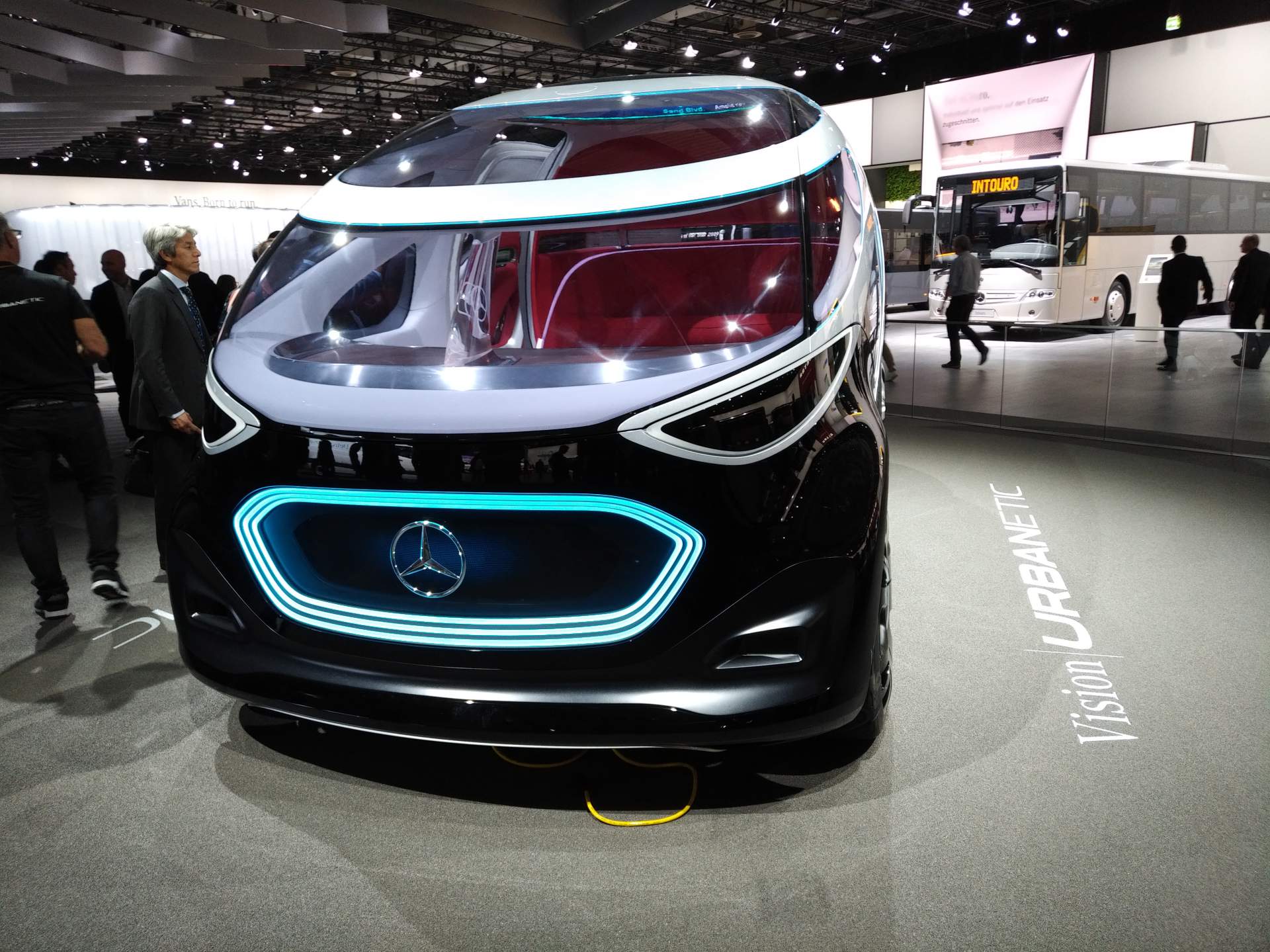 Mercedes-Vision-Urbanetic-at-2018-Hannover-CV-Show-10 Mercedes-Benz Vision Urbanetic Is The Swiss Army Knife Of Autopods (Live Images)