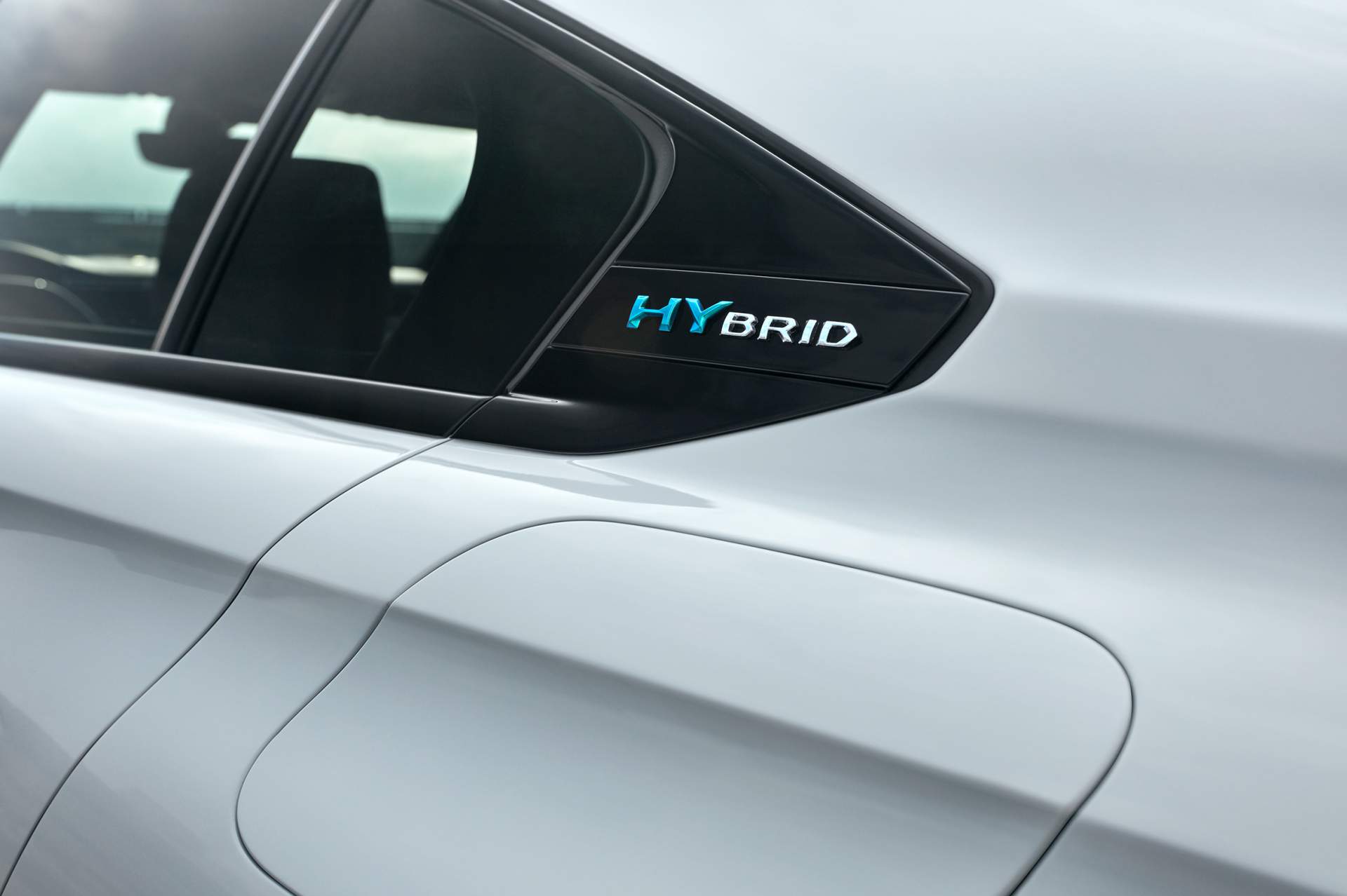 Peugeot-508-Hybrid-4 Peugeot’s New 508 Hybrid And 3008 Hybrid4 PHEVs Deliver Up To 300PS, AWD
