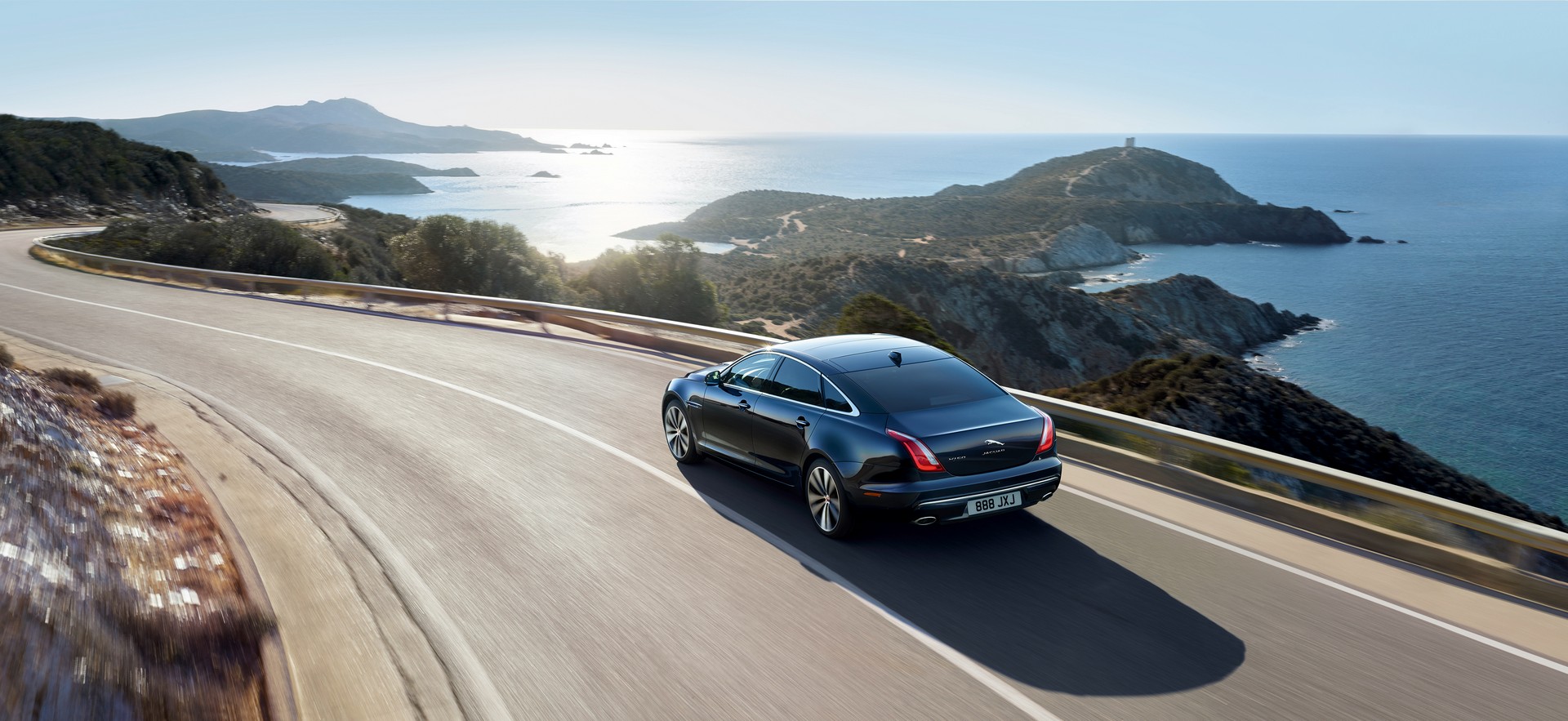 Jag_XJ50_19MY_250418_002_GLHD_LWB Eight Generations Of Jaguar XJs Will Travel To Paris To Celebrate The Model’s 50th Anniversary