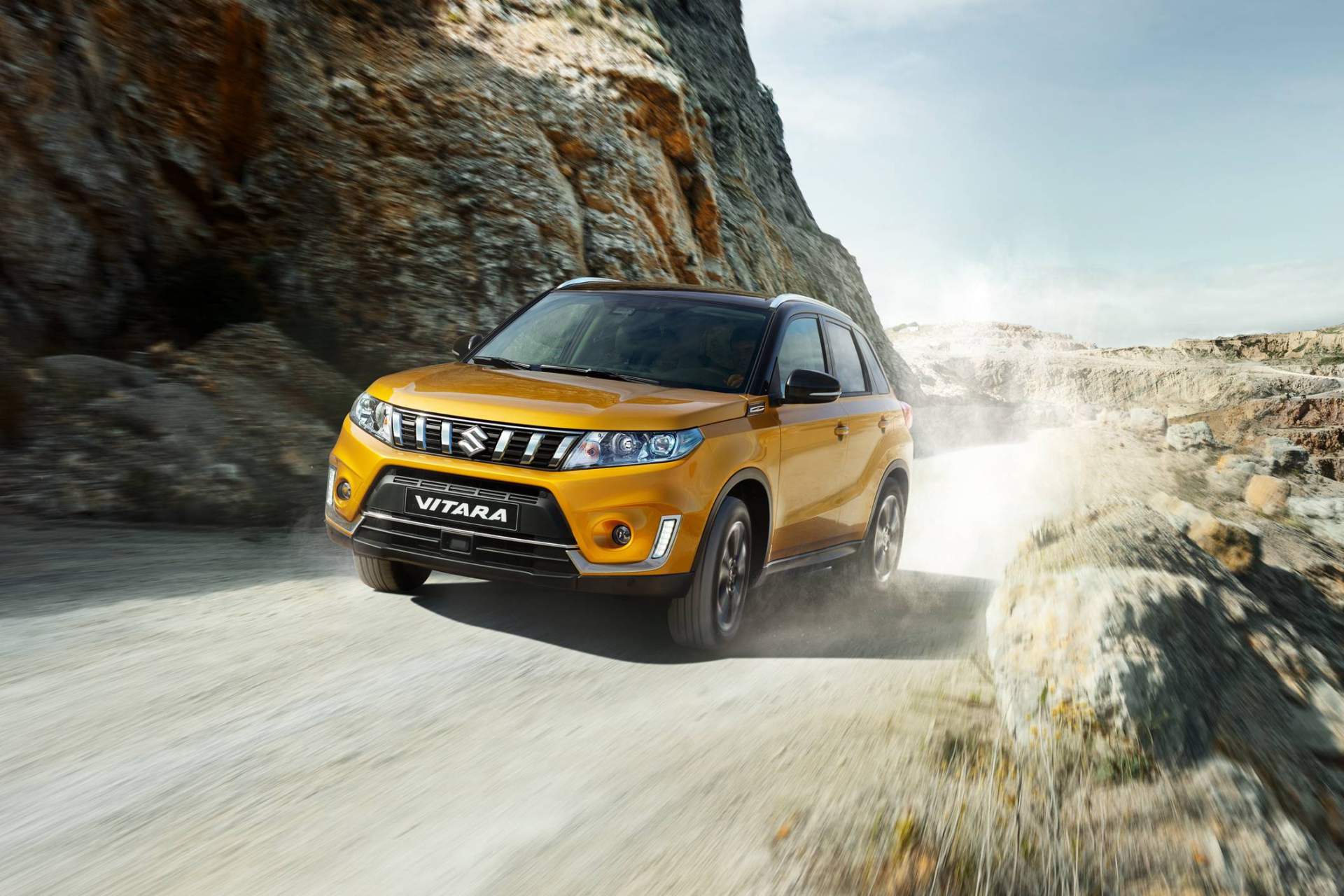 2019-Suzuki-Vitara-5 Suzuki Drops More Photos Of 2019 Vitara, Prices It From €18,650 In Germany