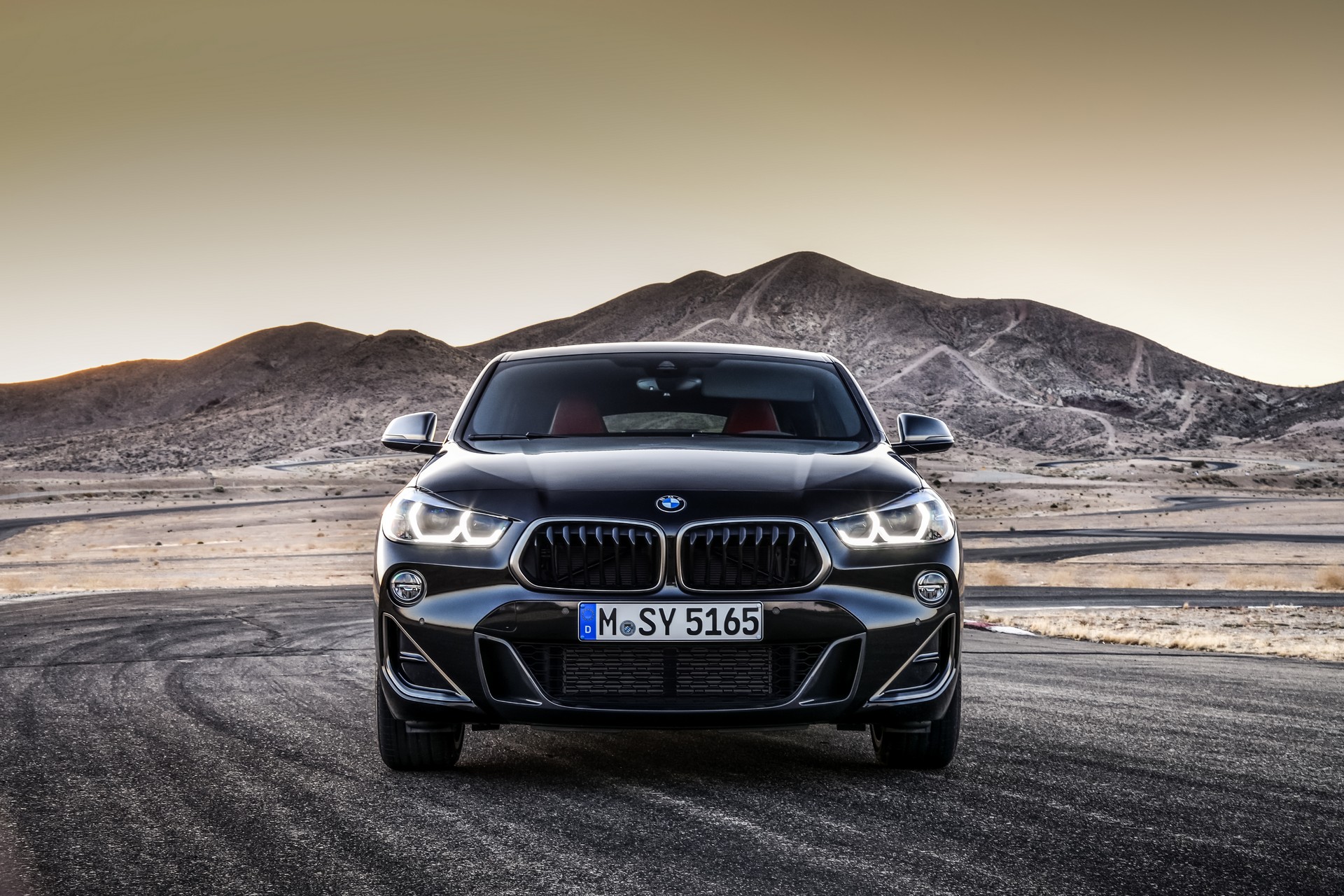 BMW X2 M35i-4 2019 BMW X2 M35i Combines 302 HP With A Hatchback-Like Body