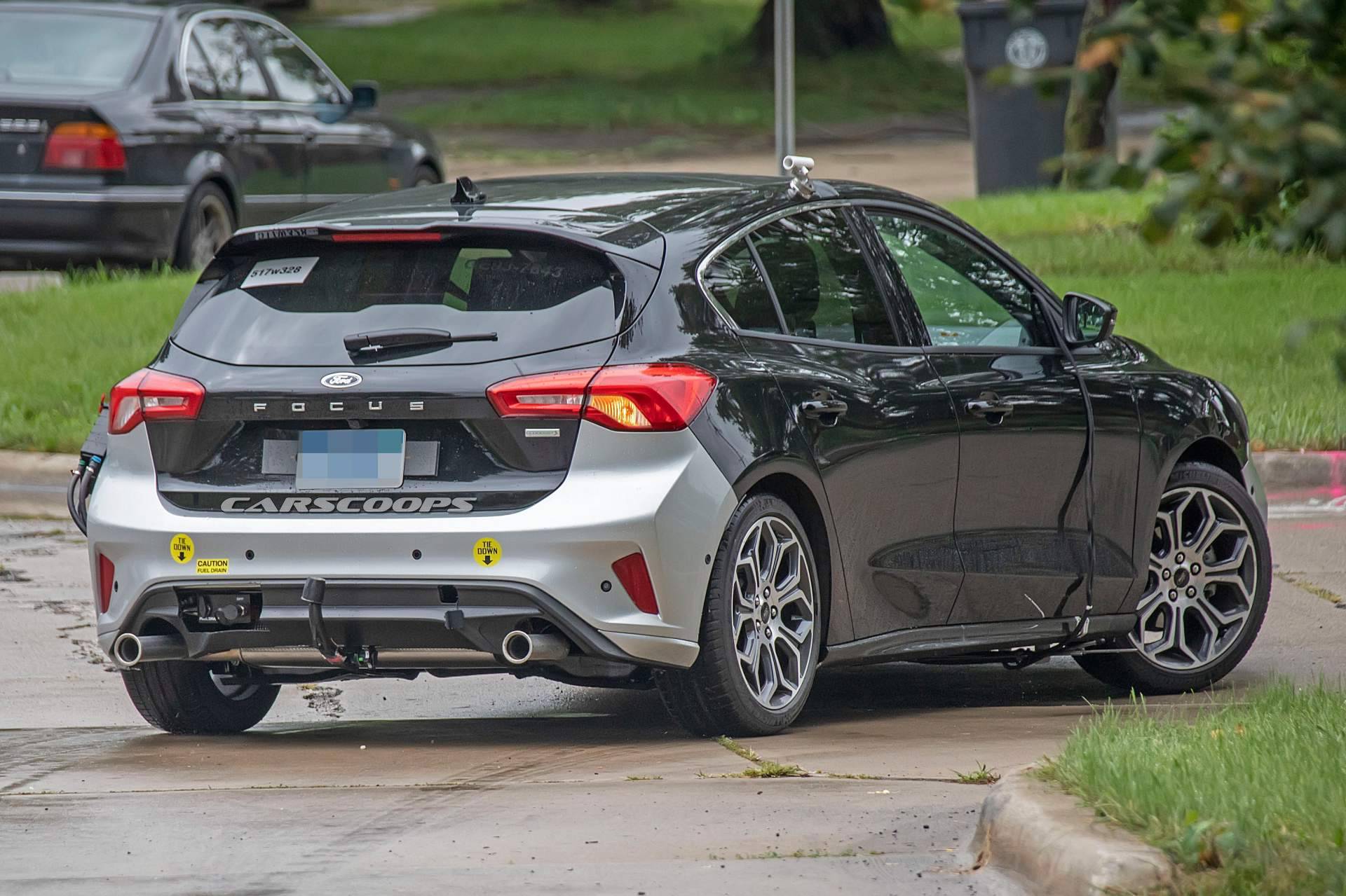 2019-Ford-Focus-ST-spy-shots-11 2019 Ford Focus ST Spotted In The U.S. With No Camo At All