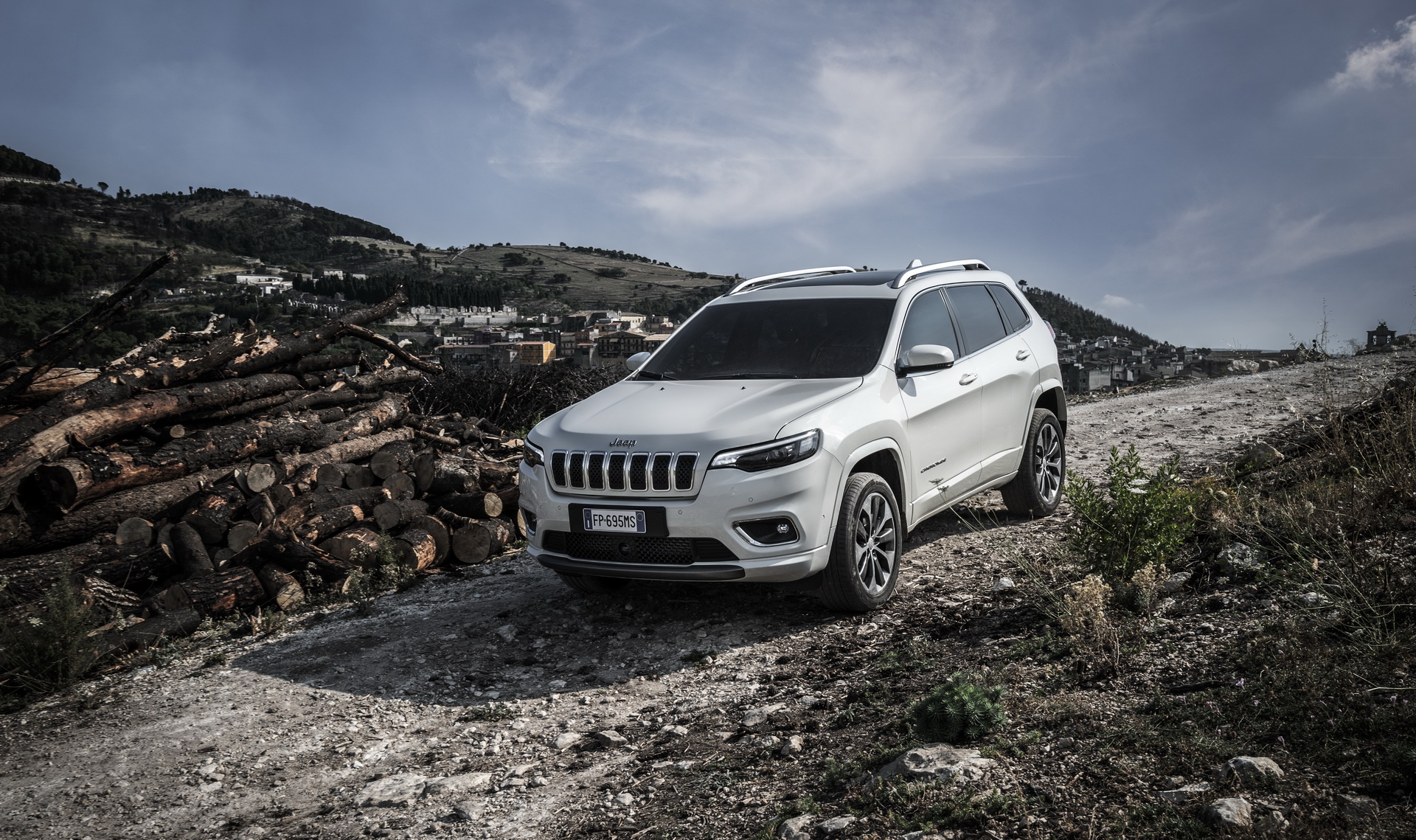 New Jeep Cherokee 2019-15 Europe’s 2019 Jeep Cherokee Gains New 150 PS 2.2L Diesel