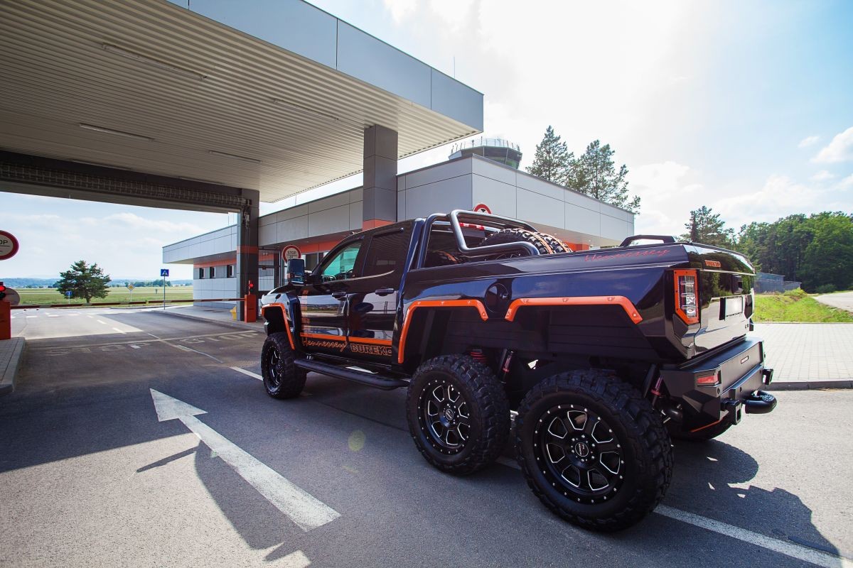 Bureko-6x6-based-on-Chevrolet-Silverado-35 Chevy Silverado Goes To Czech Republic, Returns As The Brutal Bureko 6×6