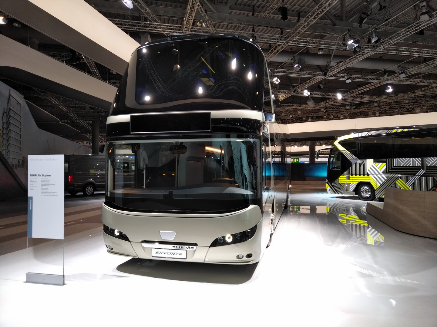 traton-group-2018-iaa-123 VW Truck & Bus Becomes TRATON Group, Wants To Revolutionize Global Transportation