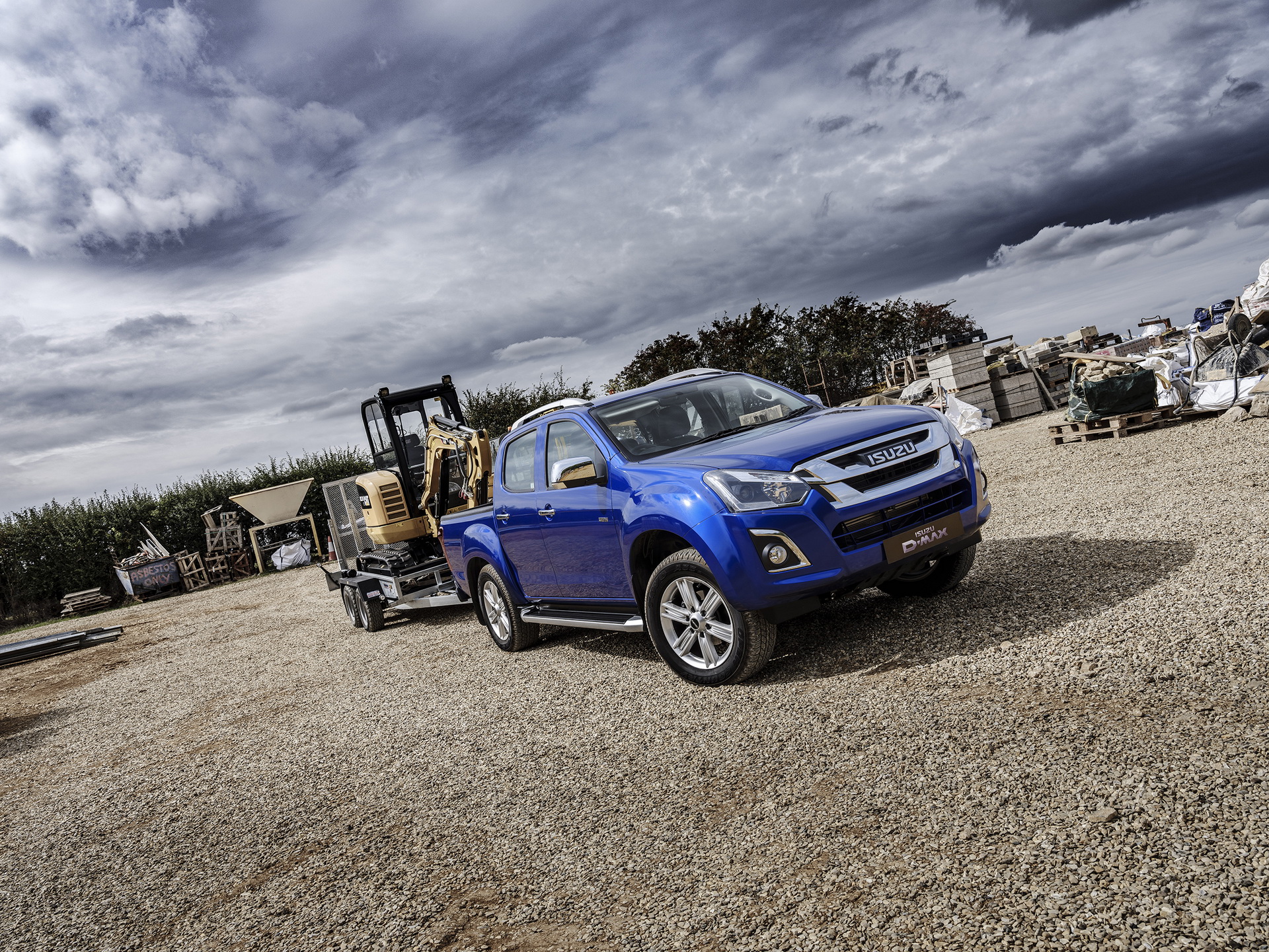 isuzu-updated-2018my-dmax-6 Updated 2018 Isuzu D-Max Coming With Better Tech And Quality