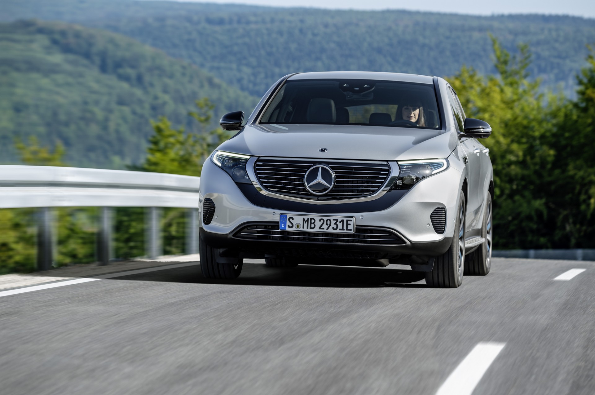 Mercedes-EQC-33 Mercedes Enters The Electric Era With All-New EQC Crossover