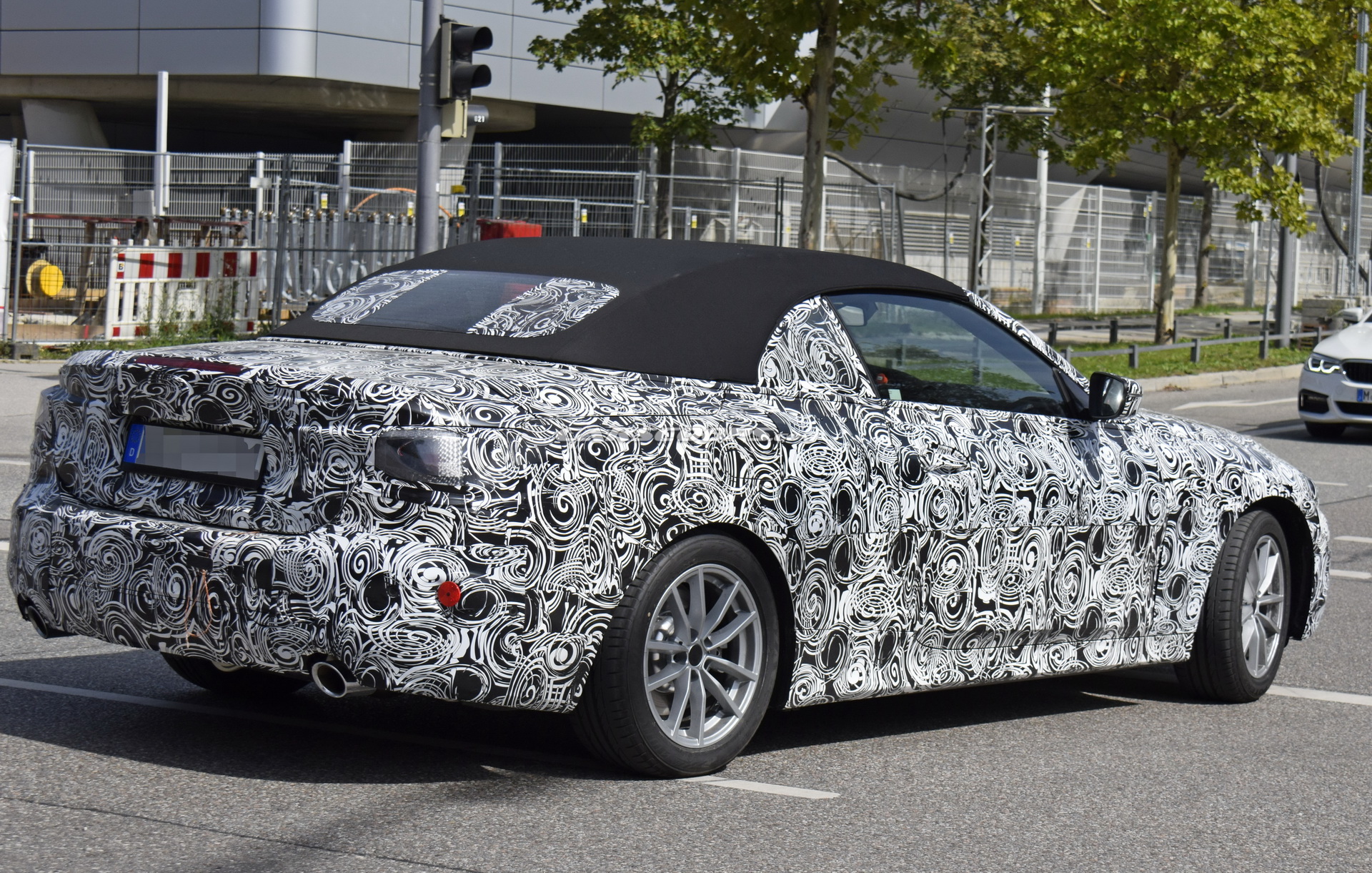2020-BMW-4-Series-Cabrio-10 2020 BMW 4-Series Cabriolet Goes Back To A Traditional Soft Top
