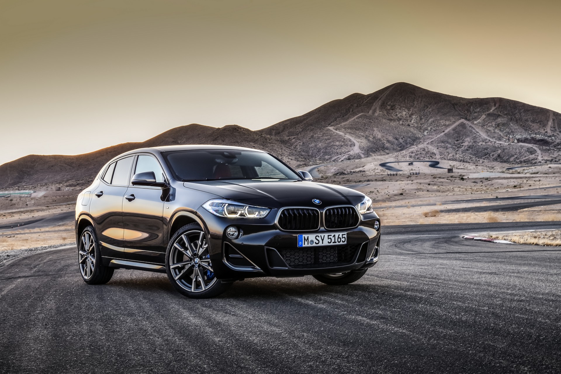 BMW X2 M35i-5 2019 BMW X2 M35i Combines 302 HP With A Hatchback-Like Body