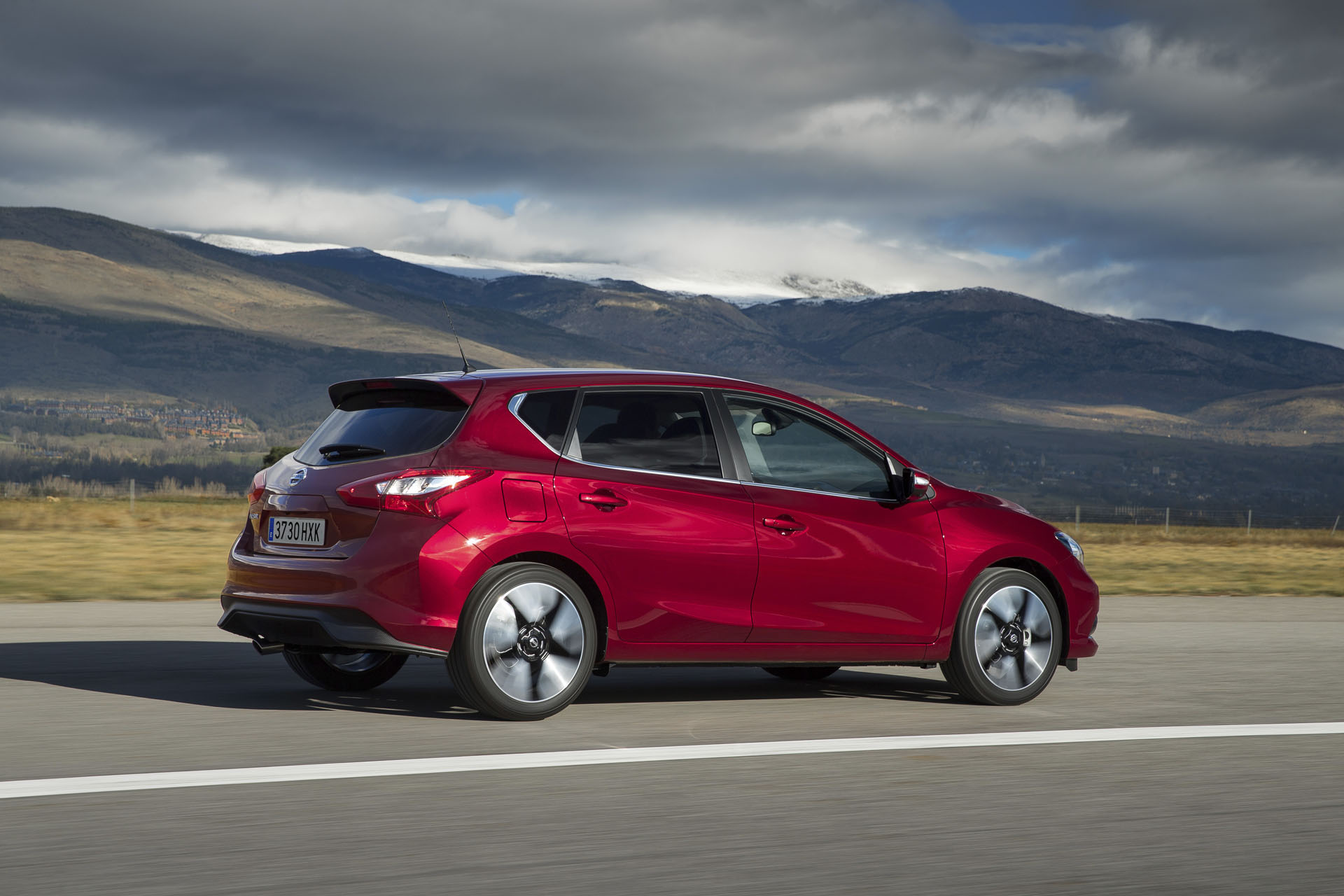 nissan-pulsar-02 Nissan’s ‘Doing A Ford’, Gets Out Of The Passenger Car Game – Only In Europe
