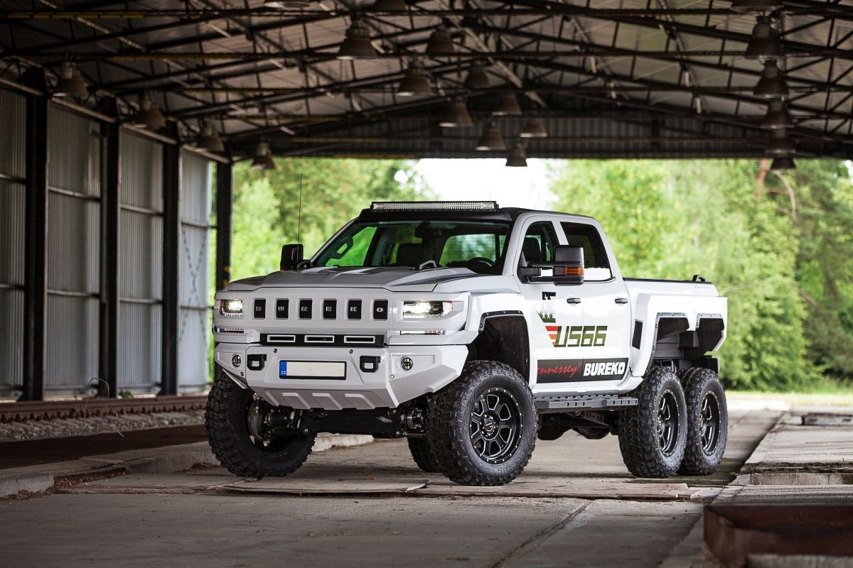 Bureko-6x6-based-on-Chevrolet-Silverado-37 Chevy Silverado Goes To Czech Republic, Returns As The Brutal Bureko 6×6