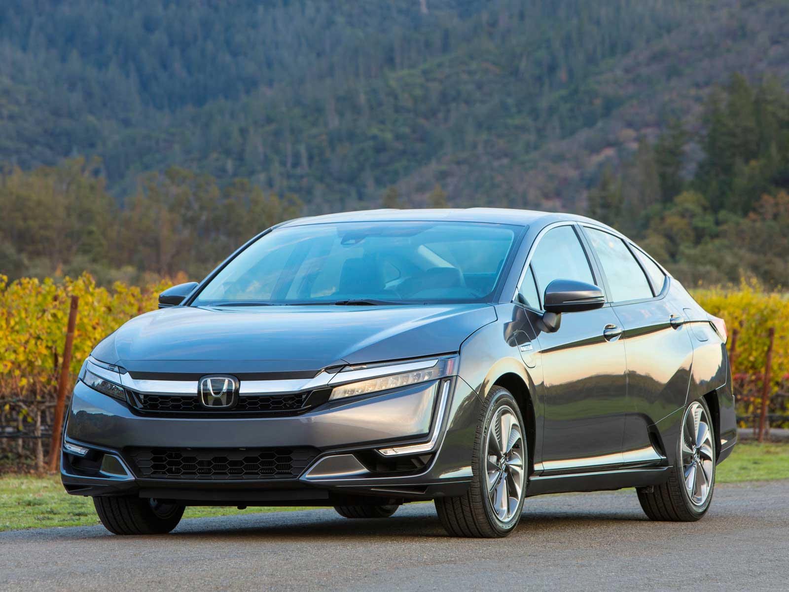 Honda_Clarity_Plug_In_Hybrid Here Are All The Contenders For 2019 World Car Of The Year