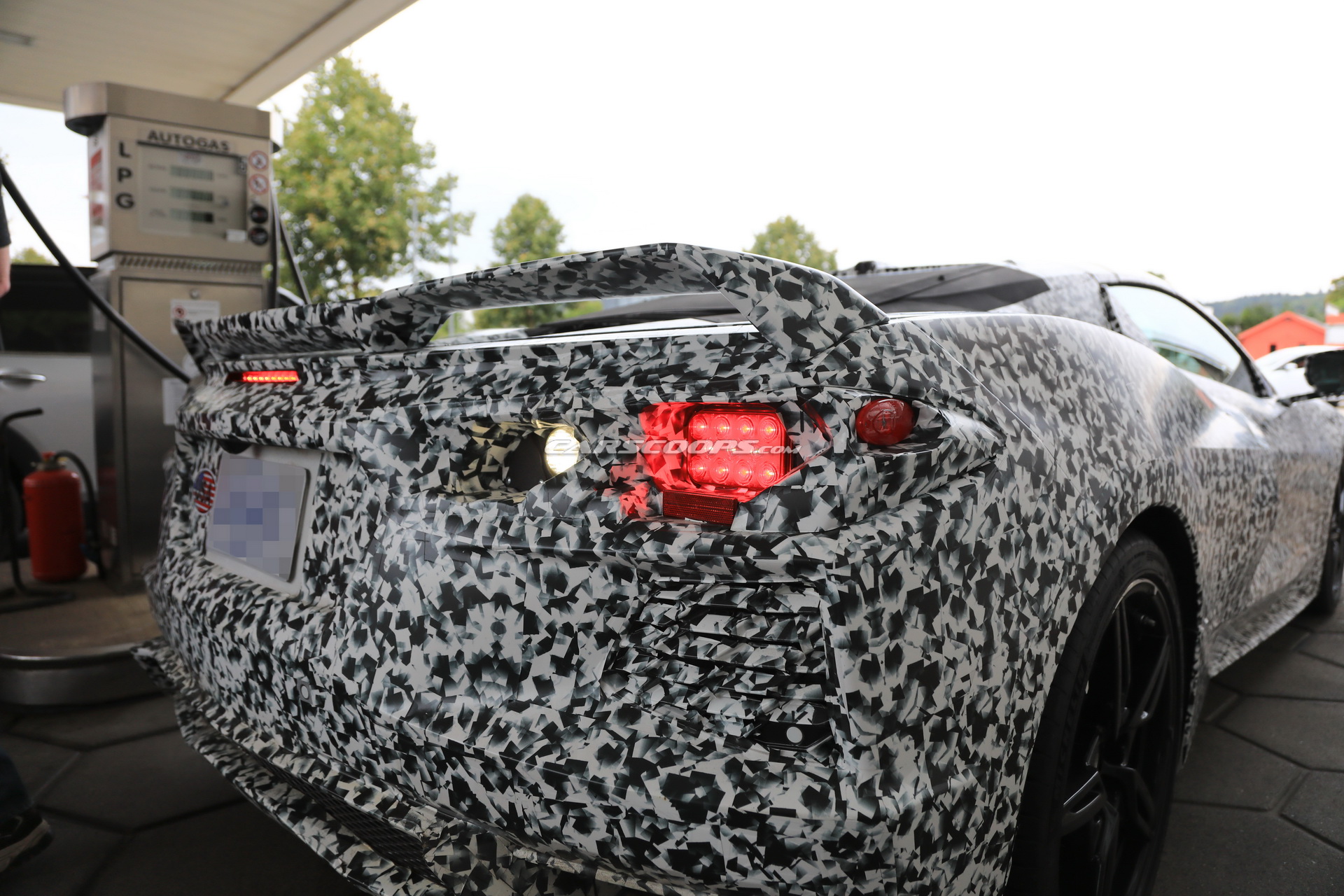 2020-Corvette-Mid-Engine-Carscoops22 2020 Corvette C8: This Is What It’ll Look Like, And What Else To Expect