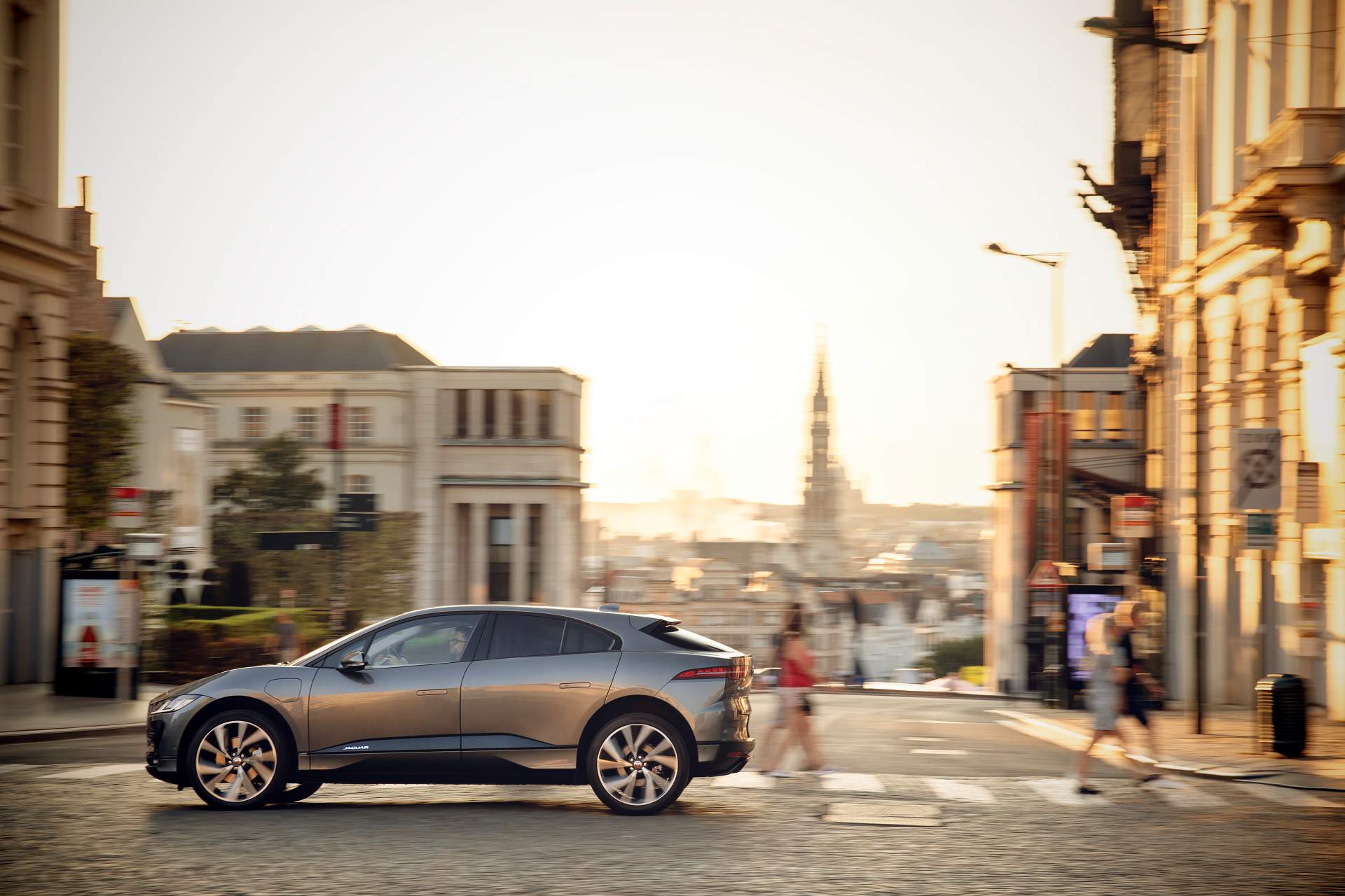 2019-Jaguar-I-Pace-8 2019 Jaguar I-Pace Drives 229 Miles From London To Brussels On One Charge