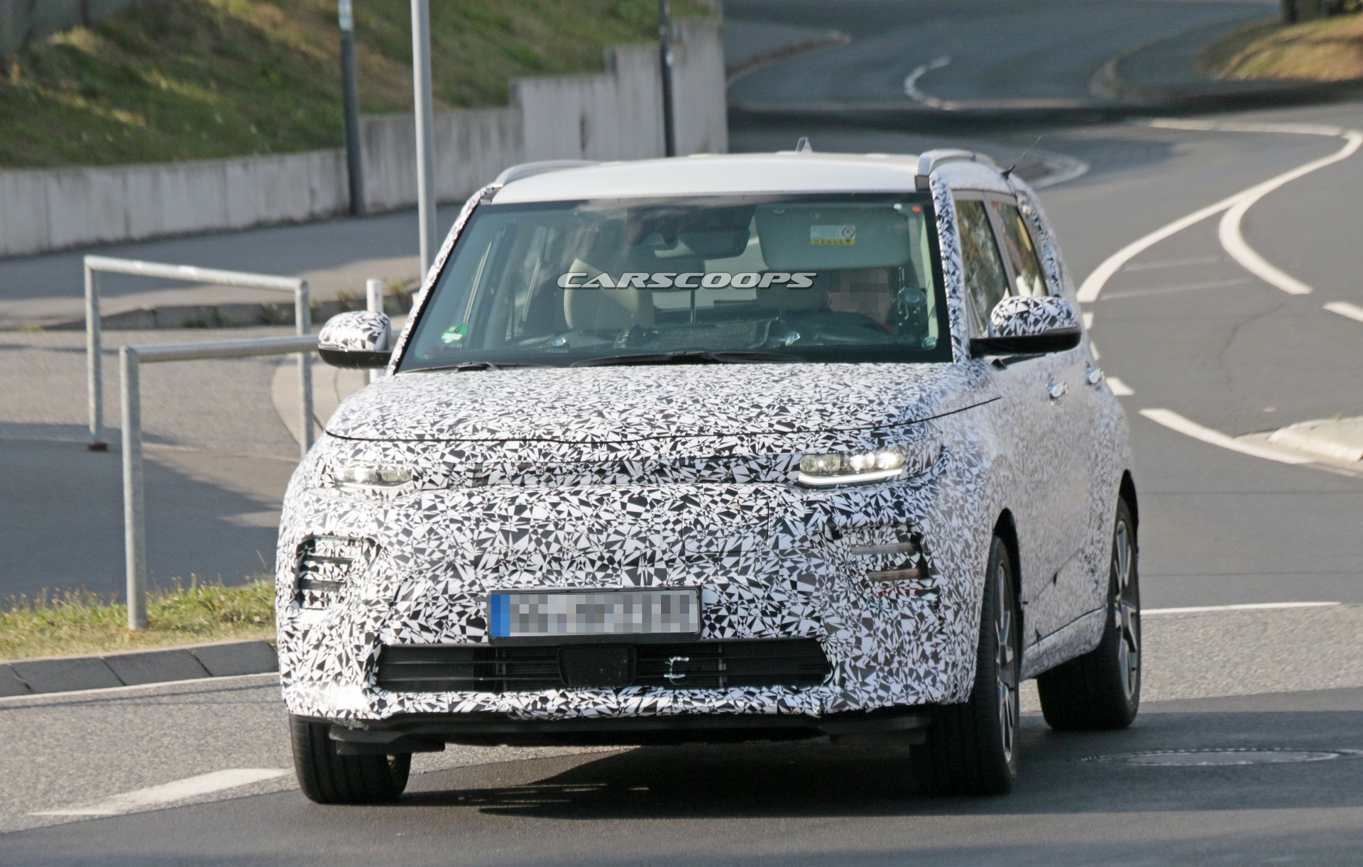 2020-kia-soul-ev-spy-less-cladding-1 2020 Kia Soul And Soul EV Set For A Los Angeles Debut