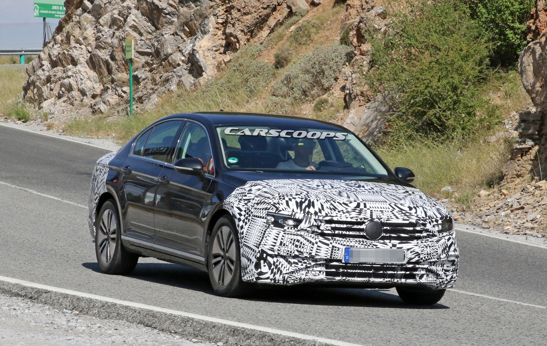 VW-Passat-Updated-3 Facelifted Euro-Spec VW Passat Getting New-And-Improved Powertrains