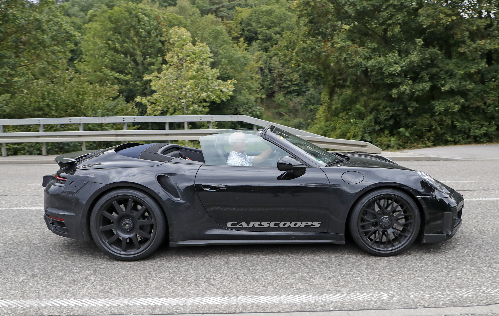 porsche-911-turbo-cabrio-top-down-spy-7 2020 Porsche 911 Turbo Cabrio Kisses Summer Goodbye With Top Down