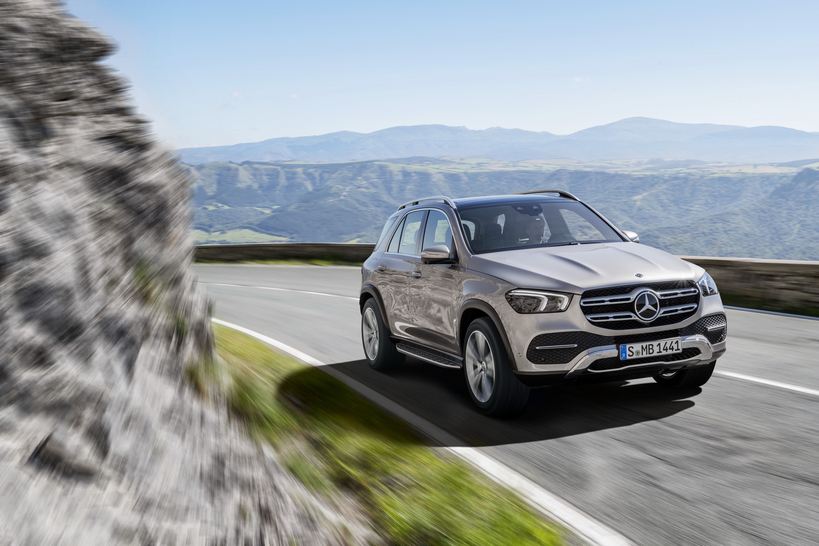 Der neue Mercedes-Benz GLE: Der SUV-Trendsetter, ganz neu durchdacht
The new Mercedes-Benz GLE: The SUV trendsetter completely reconceived All-New Mercedes-Benz B-Class Confirmed For Paris Auto Show